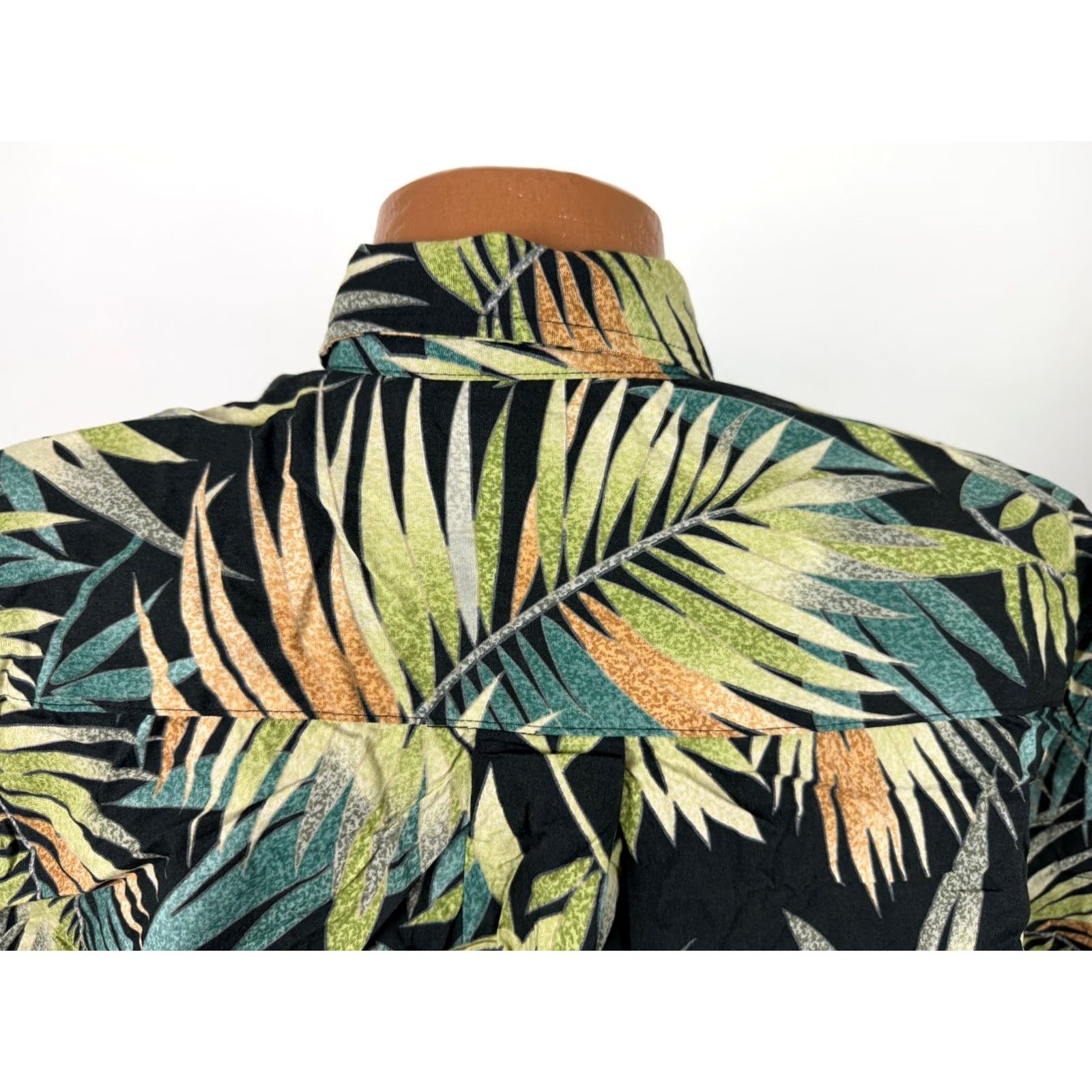Vintage VINTAGE Cooke Street Hawaiian Shirt Men L Black Cotton Short Sleeve Button-Up Geometric Leaf Palm 90s Beach Tropical Pockets Mens Size US L / EU 52-54 / 3 - 7 Thumbnail
