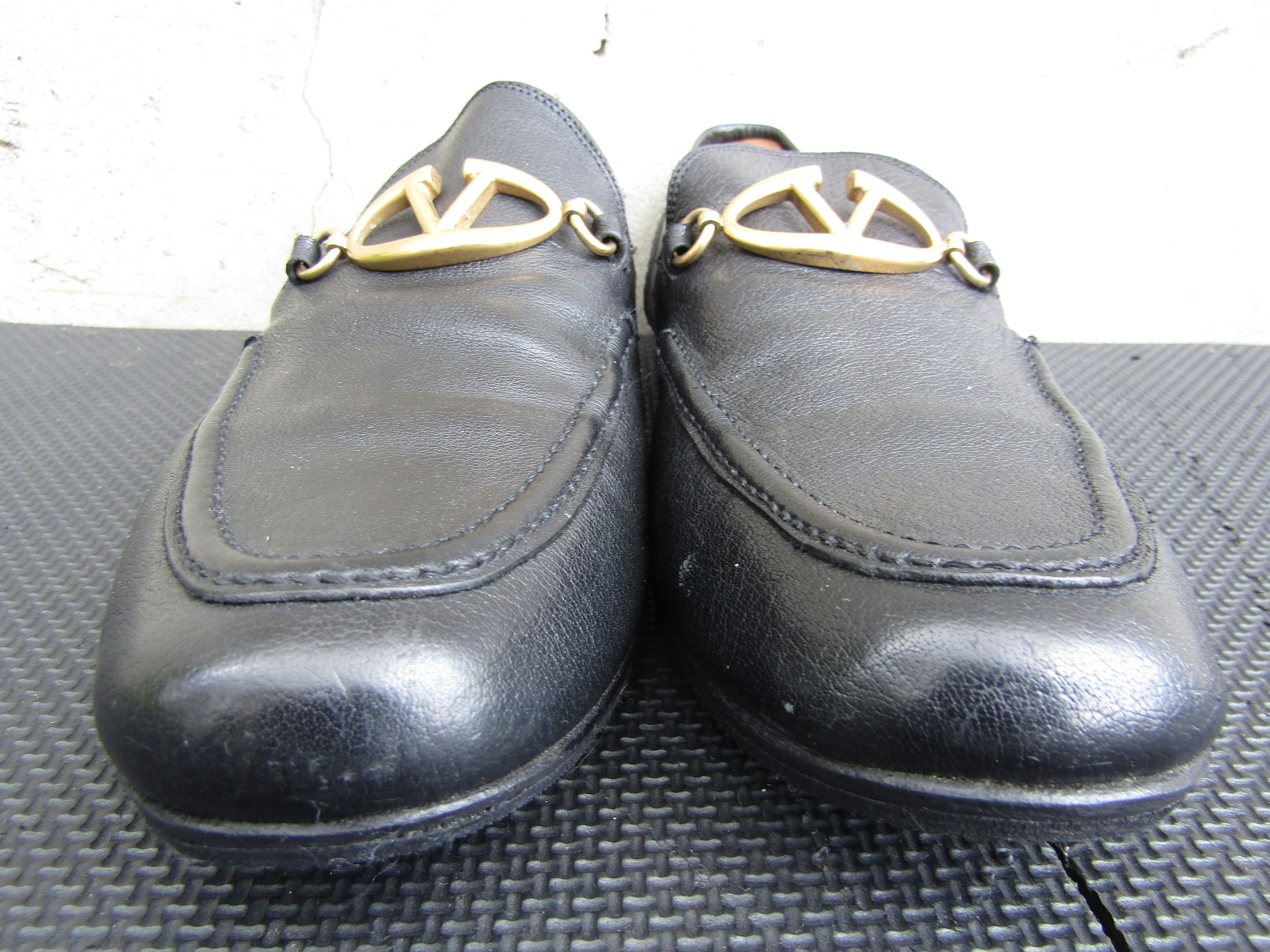 Valentino RARE Valentino Garavani Men's Black V-Logo Loafers Driving Size US 8 / EU 41 - 4 Thumbnail