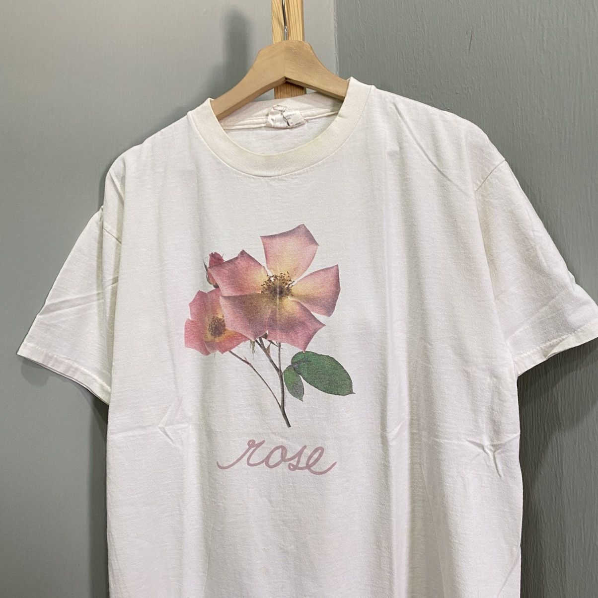 Vintage Vintage Couleurs Du Monde Pink Rose Botanical T Shirt Size L Size US L / EU 52-54 / 3 - 3 Thumbnail