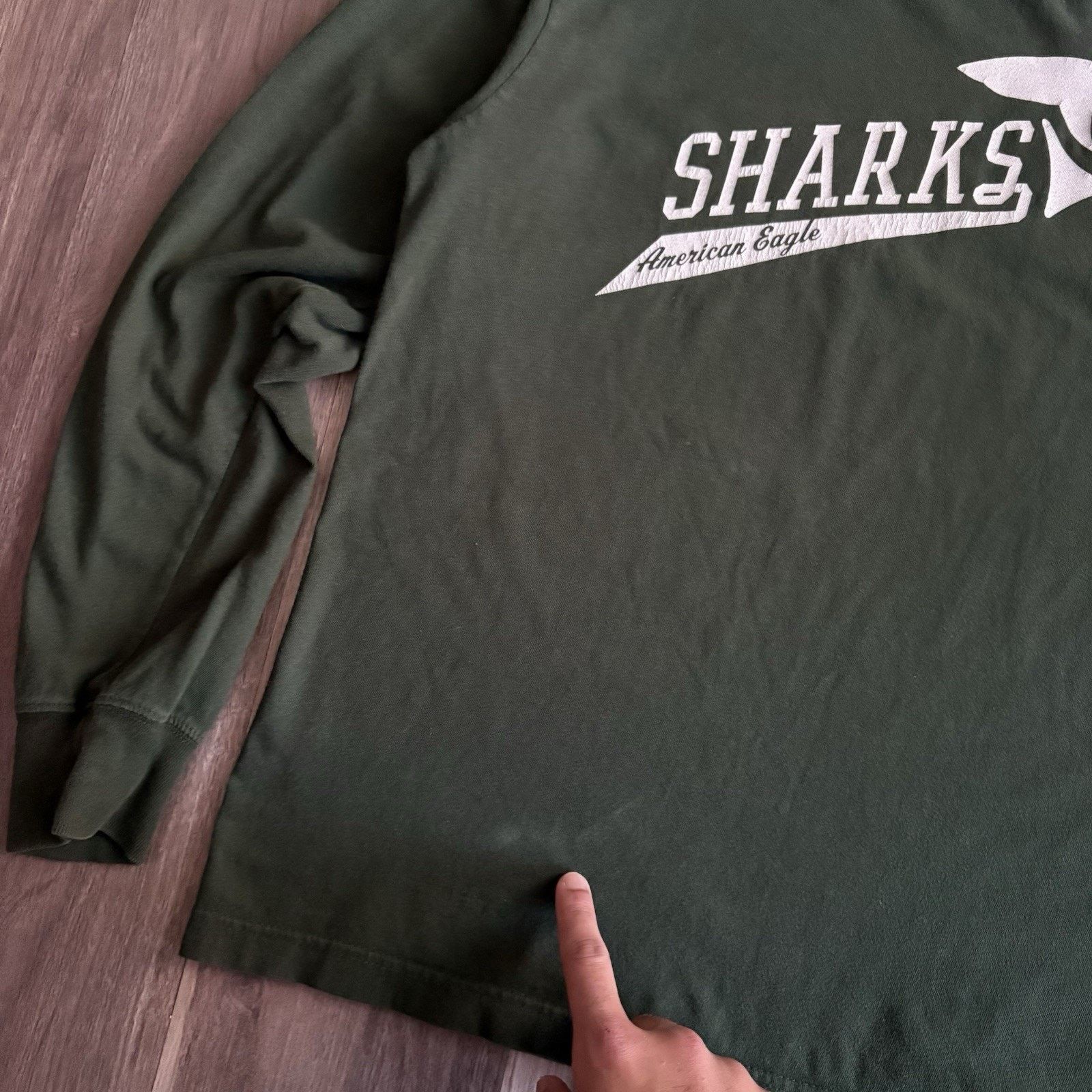 American Eagle Outfitters × Vintage Vintage American Eagle T-Shirt Men's Size S Green Sharks Size US S / EU 44-46 / 1 - 2 Thumbnail