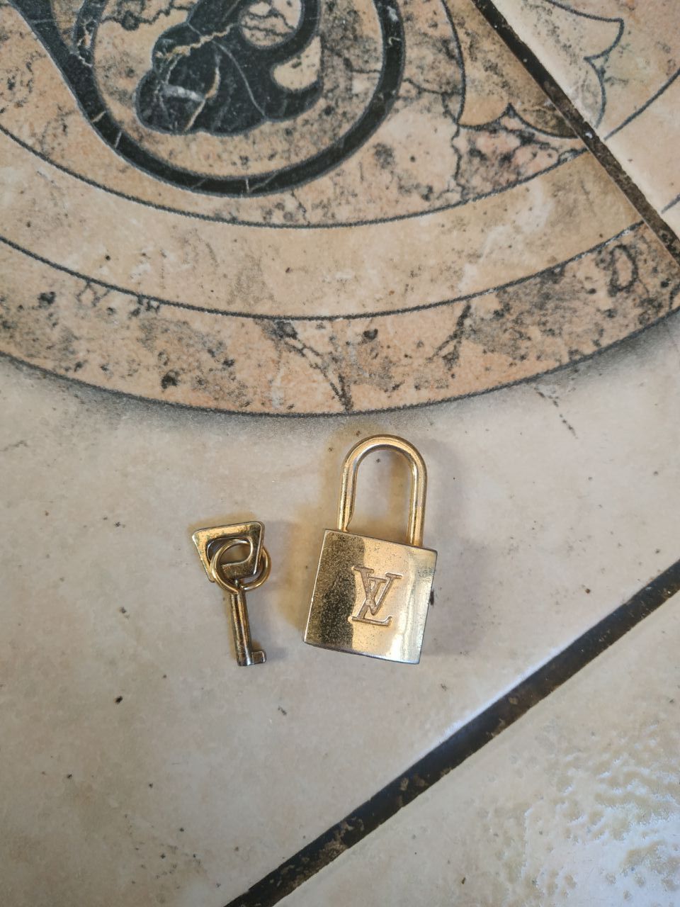 Louis Vuitton Louis Vuitton Padlock and Key Set - Authentic Gold Brass Size ONE SIZE - 9 Thumbnail