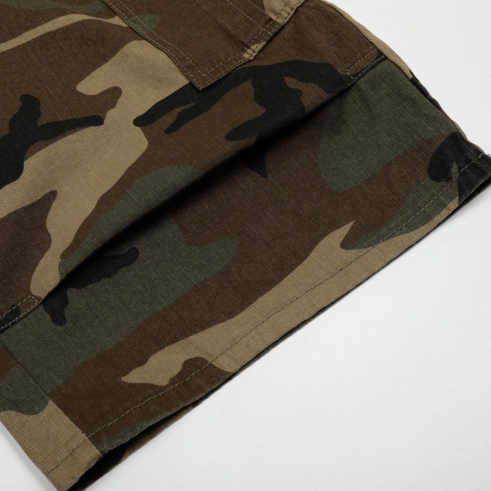 Japanese Brand × Vintage Men's trendy loose multi-pocket camouflage work shorts Size US 32 / EU 48 - 4 Thumbnail