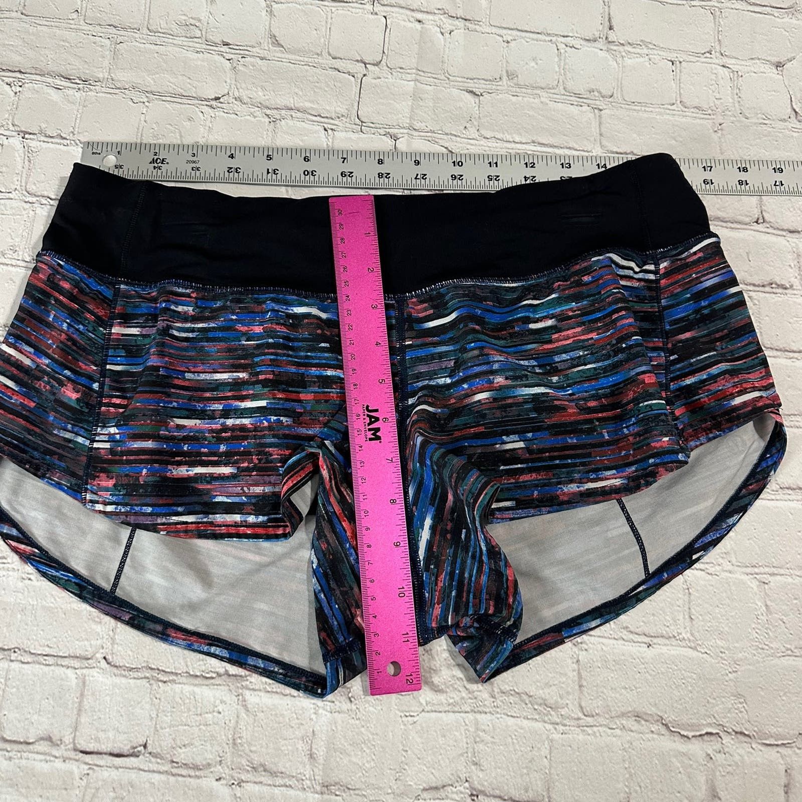 Lululemon lululemon shorts size 8 Size 30" / US 8 / IT 44 - 5 Thumbnail
