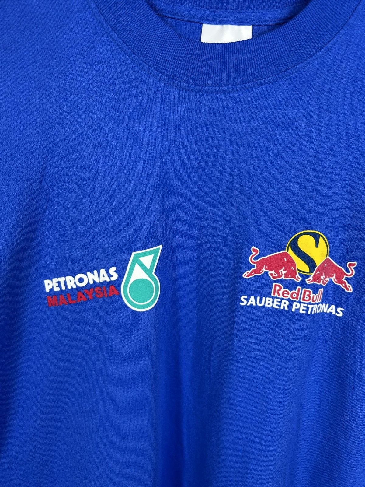 Red Bull Vintage Red Bull Sauber Petronas Malaysia F1 Racing T-Shirt Size US L / EU 52-54 / 3 - 3 Thumbnail