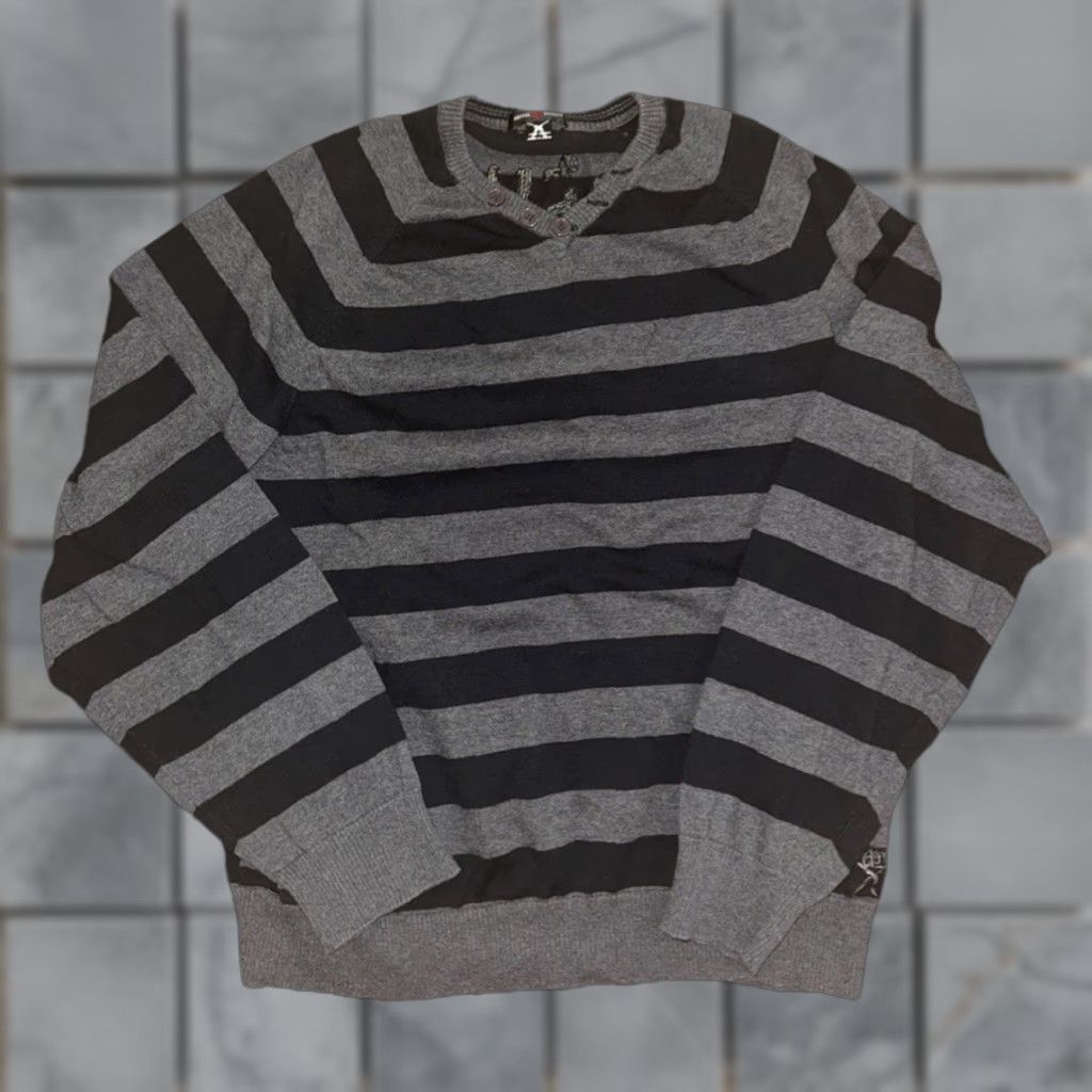 Vintage VINTAGE Artful Dodger Striped V-Neck Sweater Men’s 3XL Black Gray Casual Streetwear Knit Pullover Knitwear Shirt Size US XXL / EU 58 / 5 - 1 Thumbnail