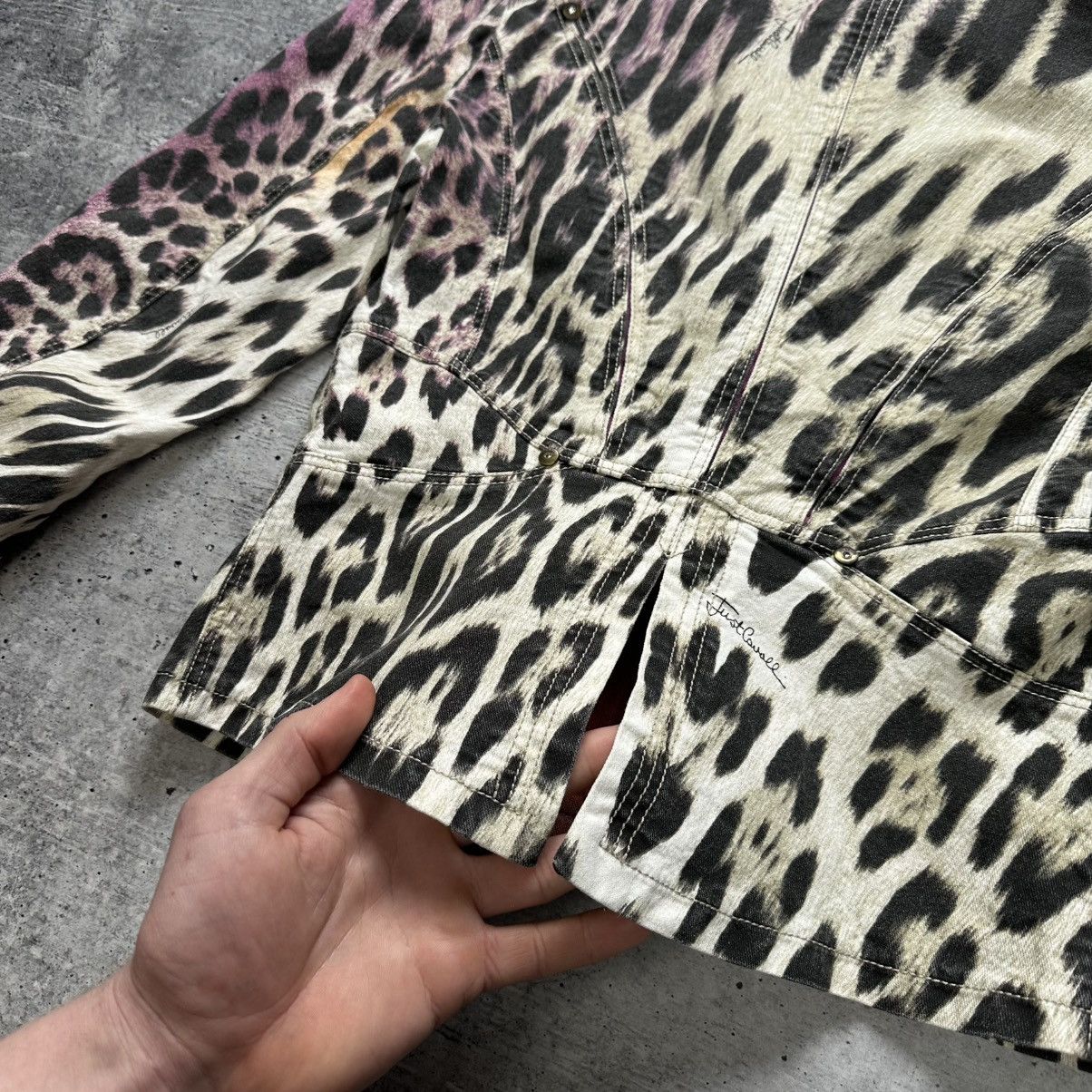 Just Cavalli Vintage Roberto Cavalli Just Cavalli Leopard Print Jacket Size M / US 6-8 / IT 42-44 - 22 Thumbnail