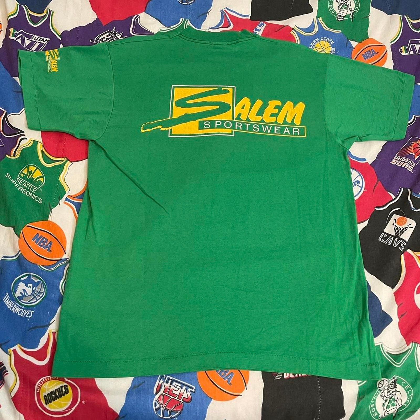 Salem Sportswear Vintage 80s NBA Dennis Johnson Boston Celtics Basketball Tee Size US L / EU 52-54 / 3 - 2 Thumbnail