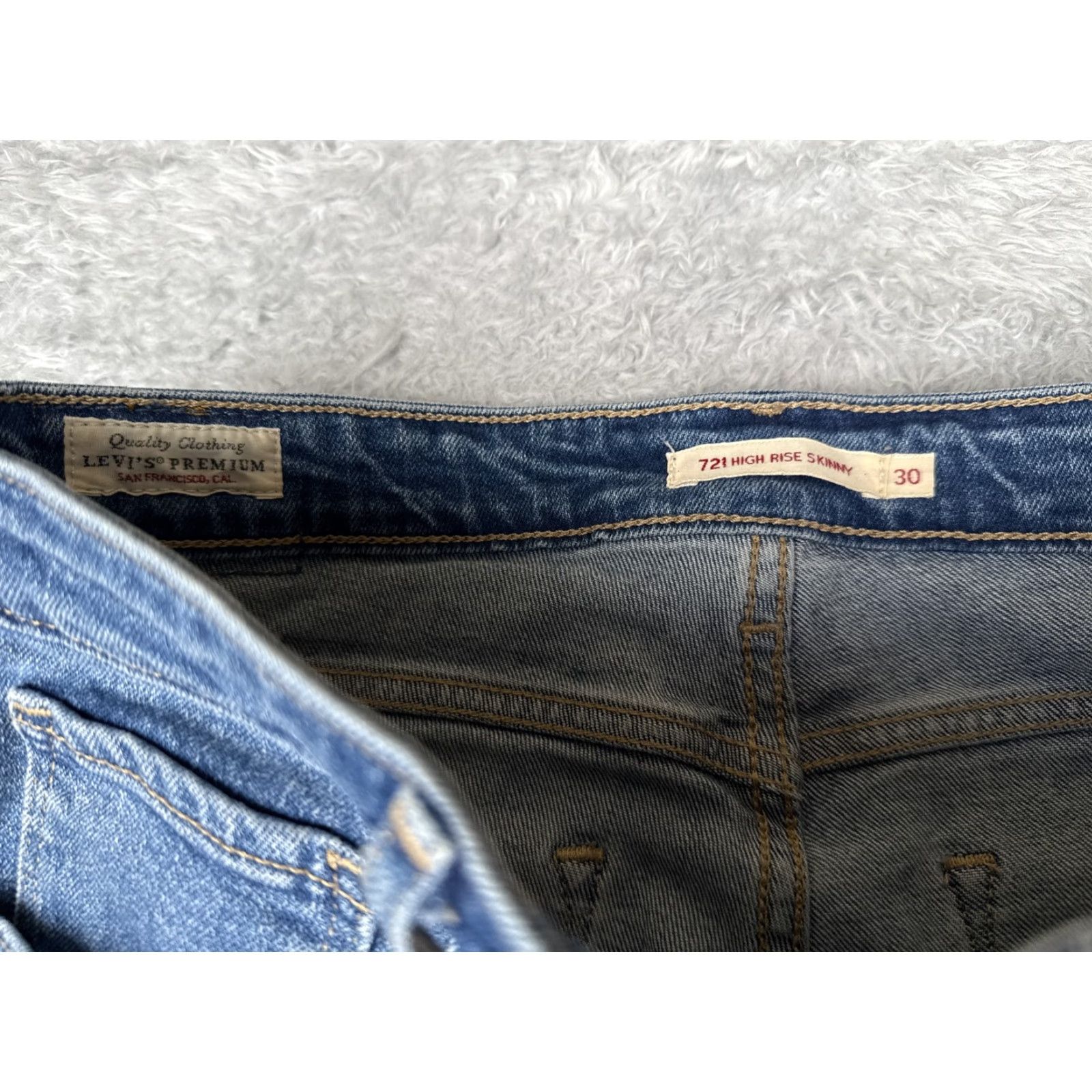 Levi's Levi's 721 High Rise Skinny Jeans Womens 30 Blue Distressed Denim Size 30" / US 8 / IT 44 - 6 Thumbnail
