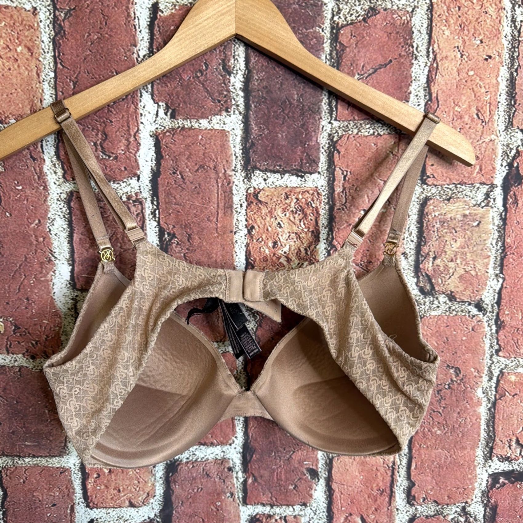 Victoria's Secret Victoria's Secret Bra Push Up Dream Angles Demi Lined Laced Beige 36D Very Sexy Women Size ONE SIZE - 4 Thumbnail