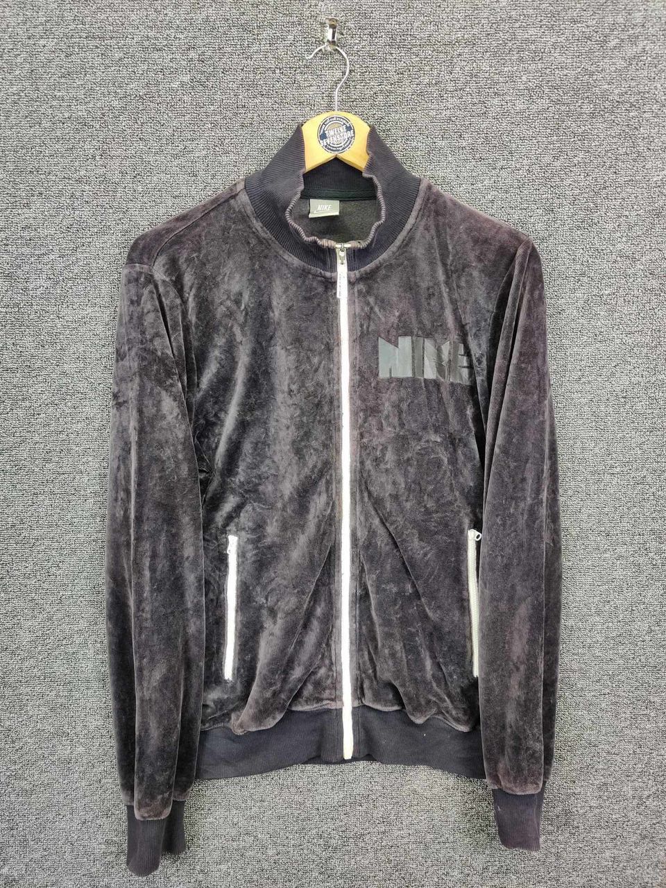 Nike Vintage Nike Velvet Sweater Zip Up Jacket Size US M / EU 48-50 / 2 - 1 Thumbnail