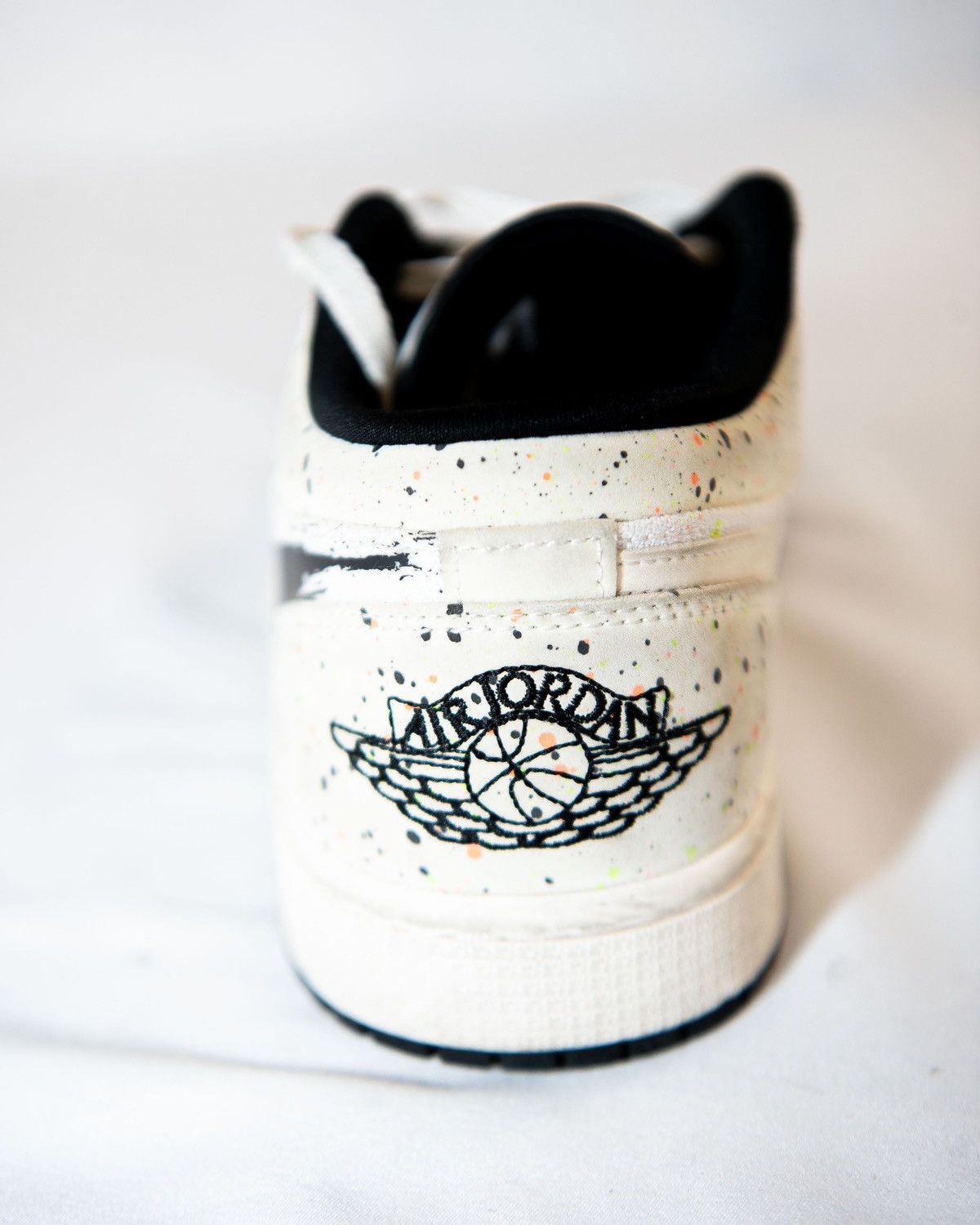 Jordan Brand Jordan 1 Low “Brushstroke” Size US 10 / EU 43 - 5 Thumbnail