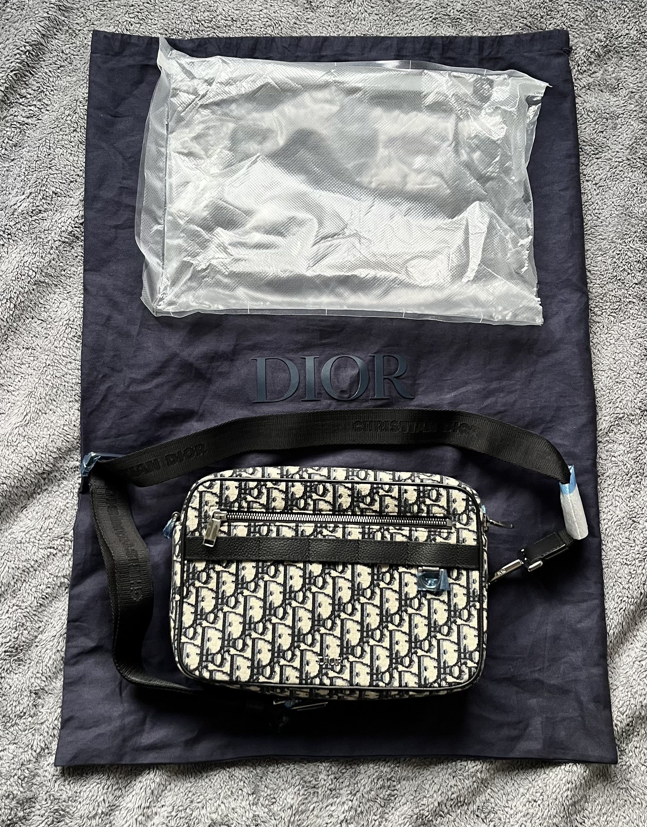 Dior Dior Maxi Safari Bag with Strap Size ONE SIZE - 1 Thumbnail