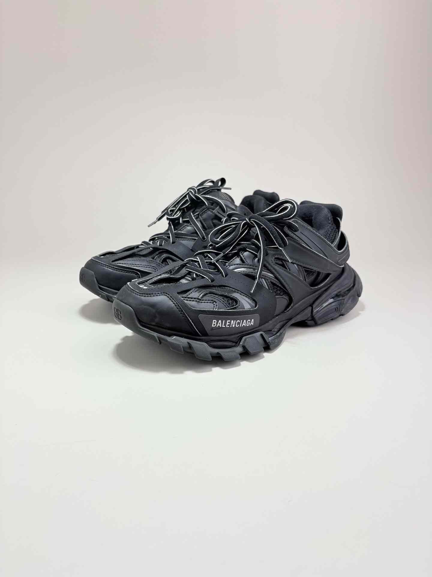 Balenciaga Balenciaga Track 1.0 Sneakers Size US 8 / EU 41 - 1 Thumbnail
