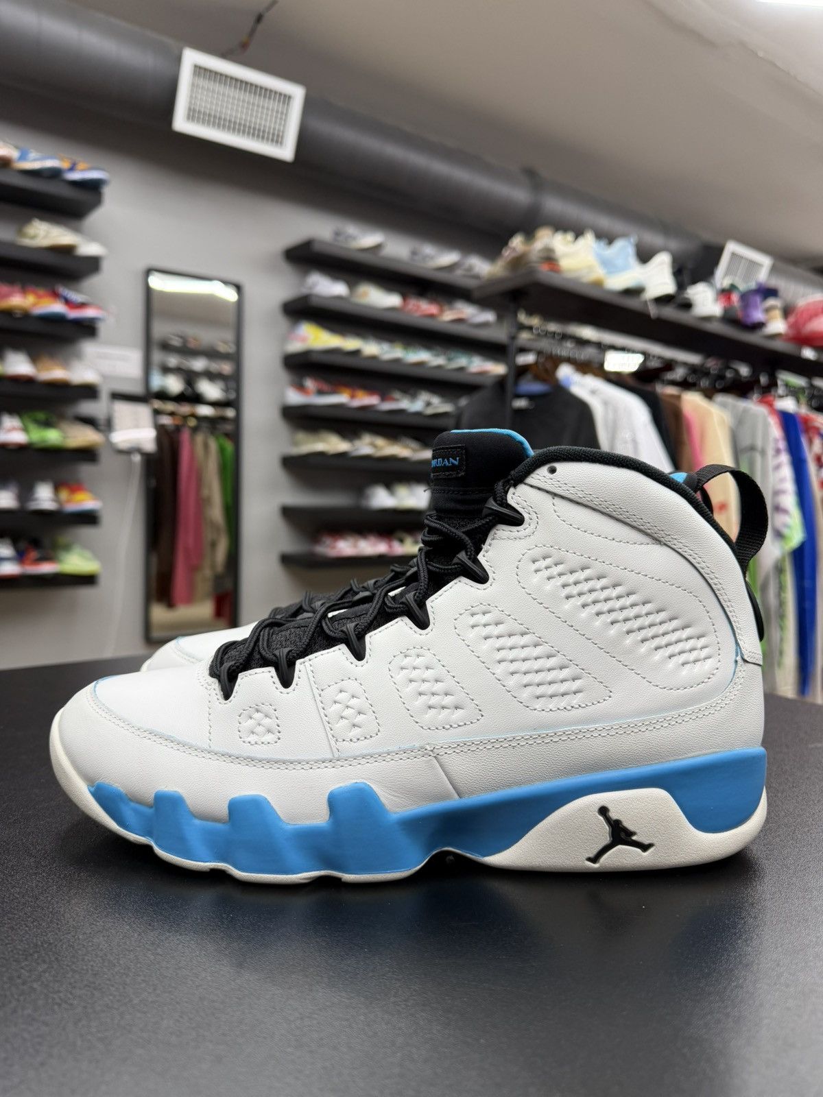 Jordan Brand Size 10 - Air Jordan 9 Retro Powdered Blue Size US 10 / EU 43 - 1 Thumbnail