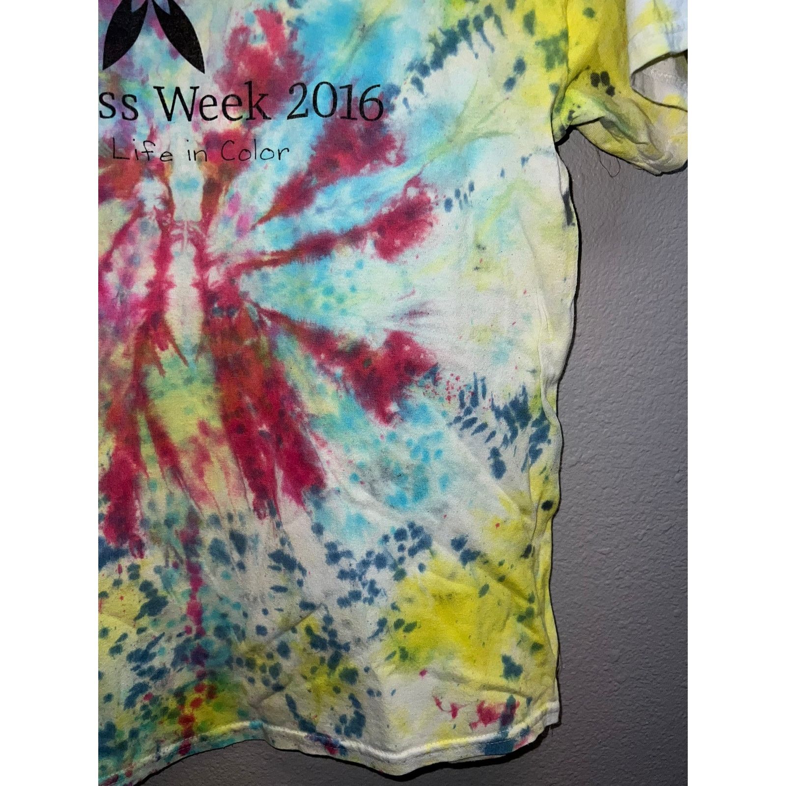 Gildan Wellness Week Shirt Live Life In Color Tie Dye Tee M CUSG Size US M / EU 48-50 / 2 - 4 Thumbnail
