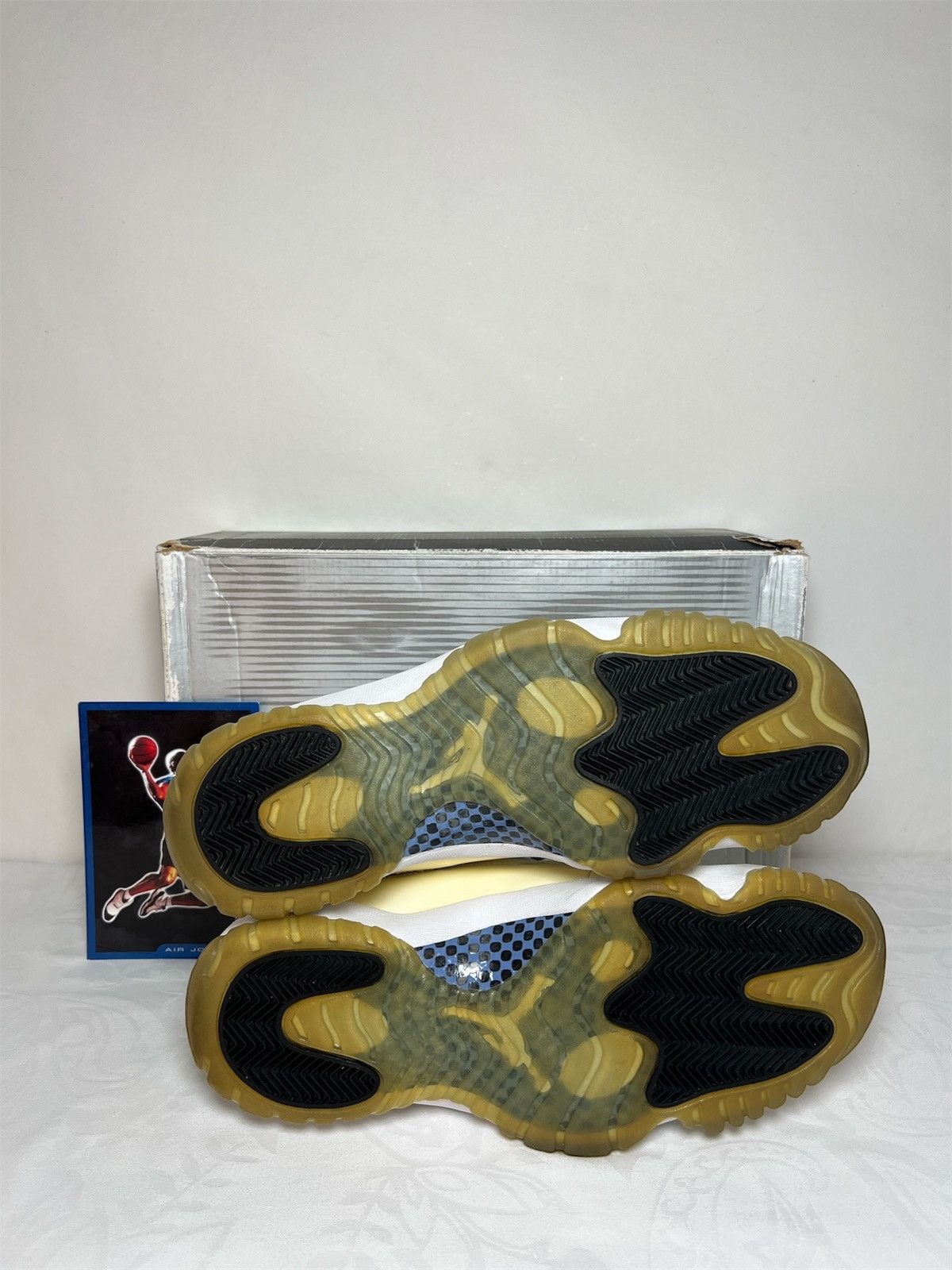 Jordan Brand Air Jordan 11 Retro Columbia Size US 10.5 / EU 43-44 - 8 Thumbnail