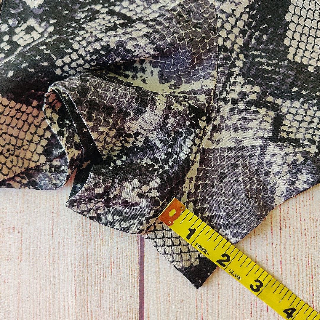 Other Fredericks of Hollywood snakeskin satin sleep shorts sz L Size 34" / US 12 / IT 48 - 4 Thumbnail