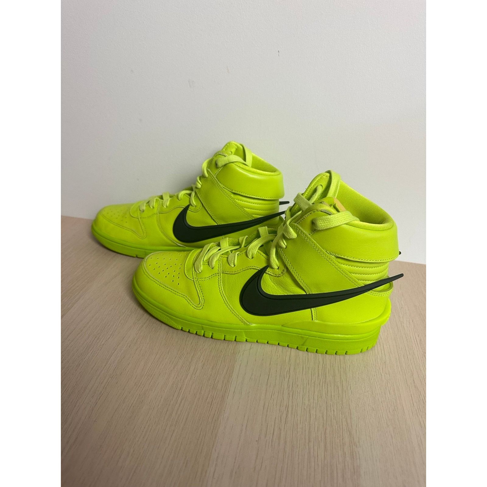 Nike Nike x AMBUSH Dunk High Flash Lime Size 9W - LIKE NEW Size US 9 / IT 39 - 2 Thumbnail