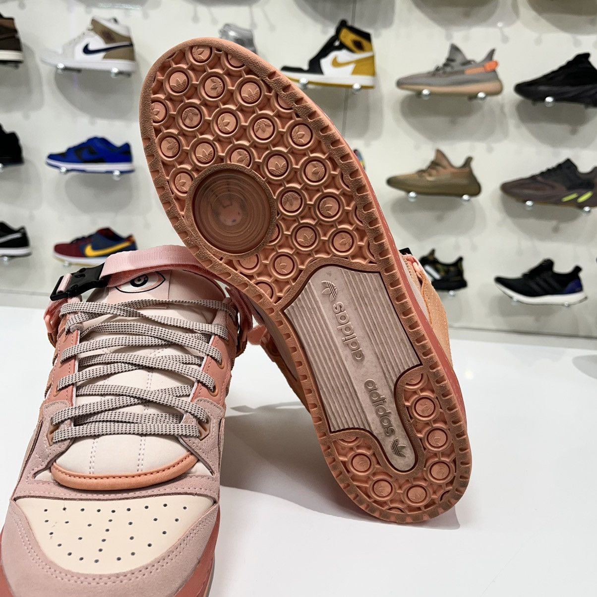 Adidas Adidas Forum Low Bad Bunny Pink Easter Egg Size US 10.5 / EU 43-44 - 11 Thumbnail