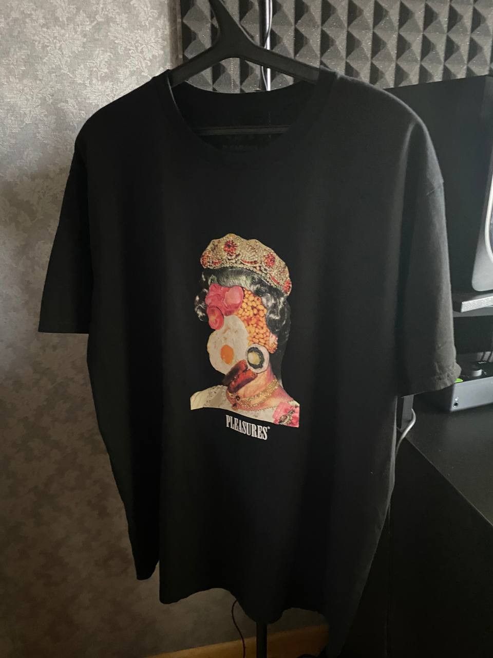 Pleasures Pleasures - English Breakfast T-Shirt Size US L / EU 52-54 / 3 - 4 Thumbnail