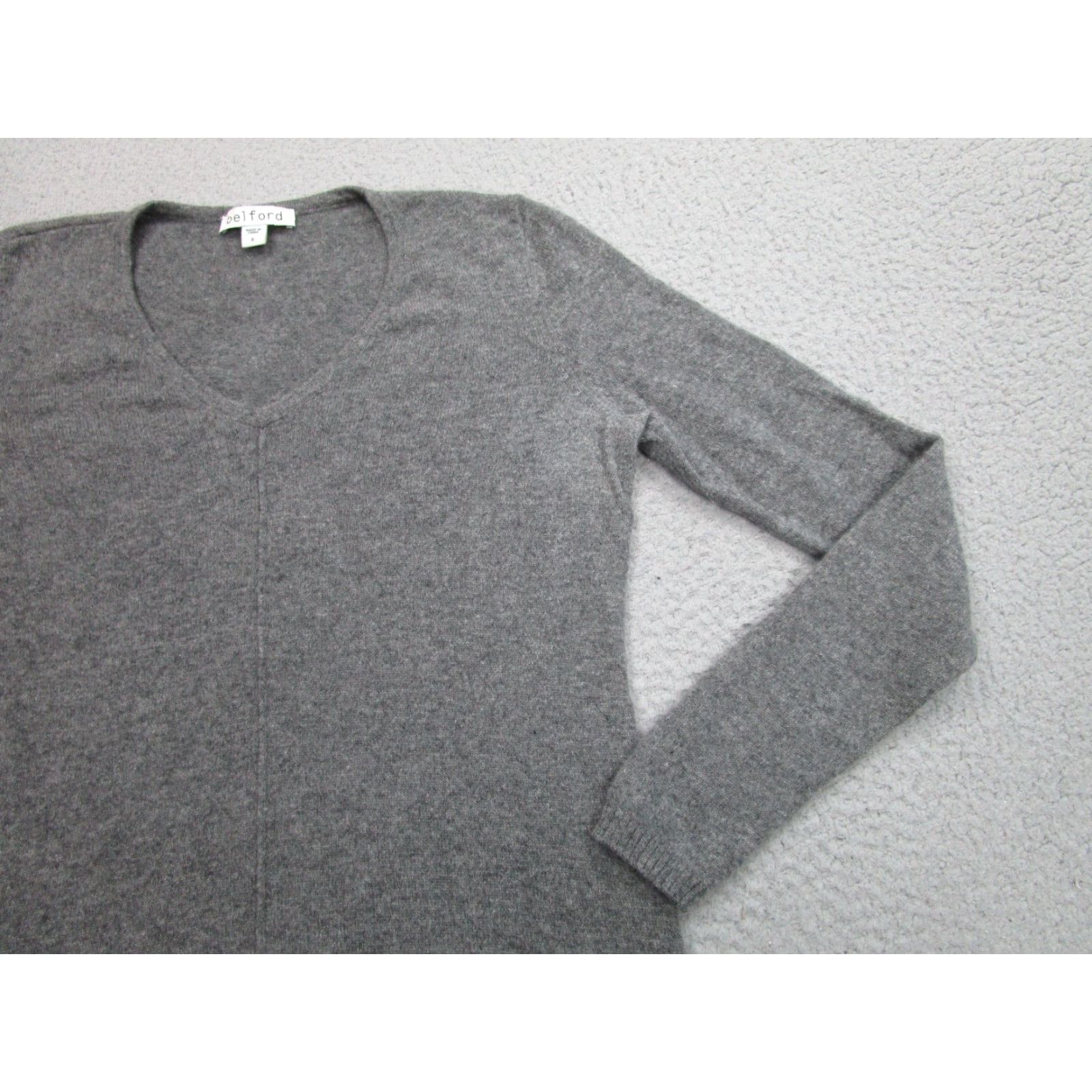 Vintage VINTAGE Belford 100% Cashmere V-neck Sweater Womens Small Knit Pullover Gray Academia Size S / US 4 / IT 40 - 2 Thumbnail