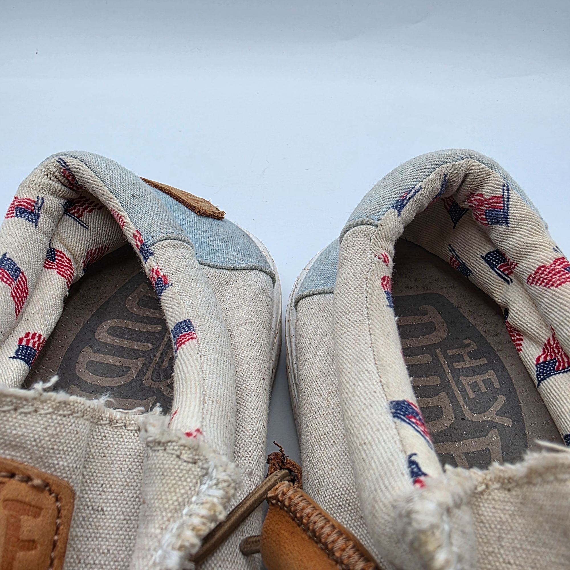 Other Hey Dude Wally Americana Flag Mens Size 9 Beige Casual Shoes Size US 9 / EU 42 - 9 Thumbnail