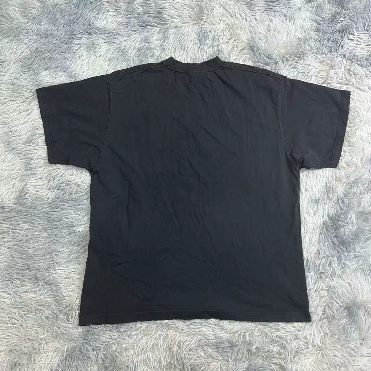 Balenciaga Balenciaga Distressed Short Sleeve Size US S / EU 44-46 / 1 - 2 Thumbnail