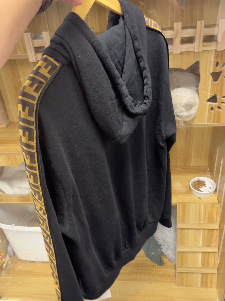 Fendi FENDI Small hoodie Size US M / EU 48-50 / 2 - 2 Thumbnail