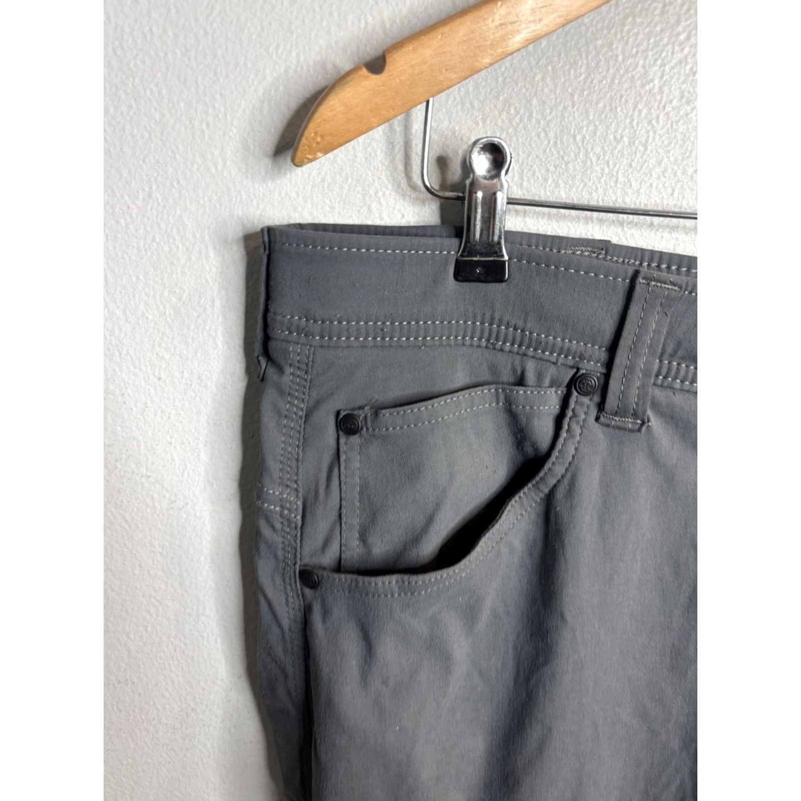 Wrangler Wrangler ATG All Terrain Gear Pants Mens 40x31 Gray Outdoor Hiking Lightweight Chino Regular Pocket Logo Casual Travel Workwear Mens Size US 38 / EU 54 - 2 Thumbnail