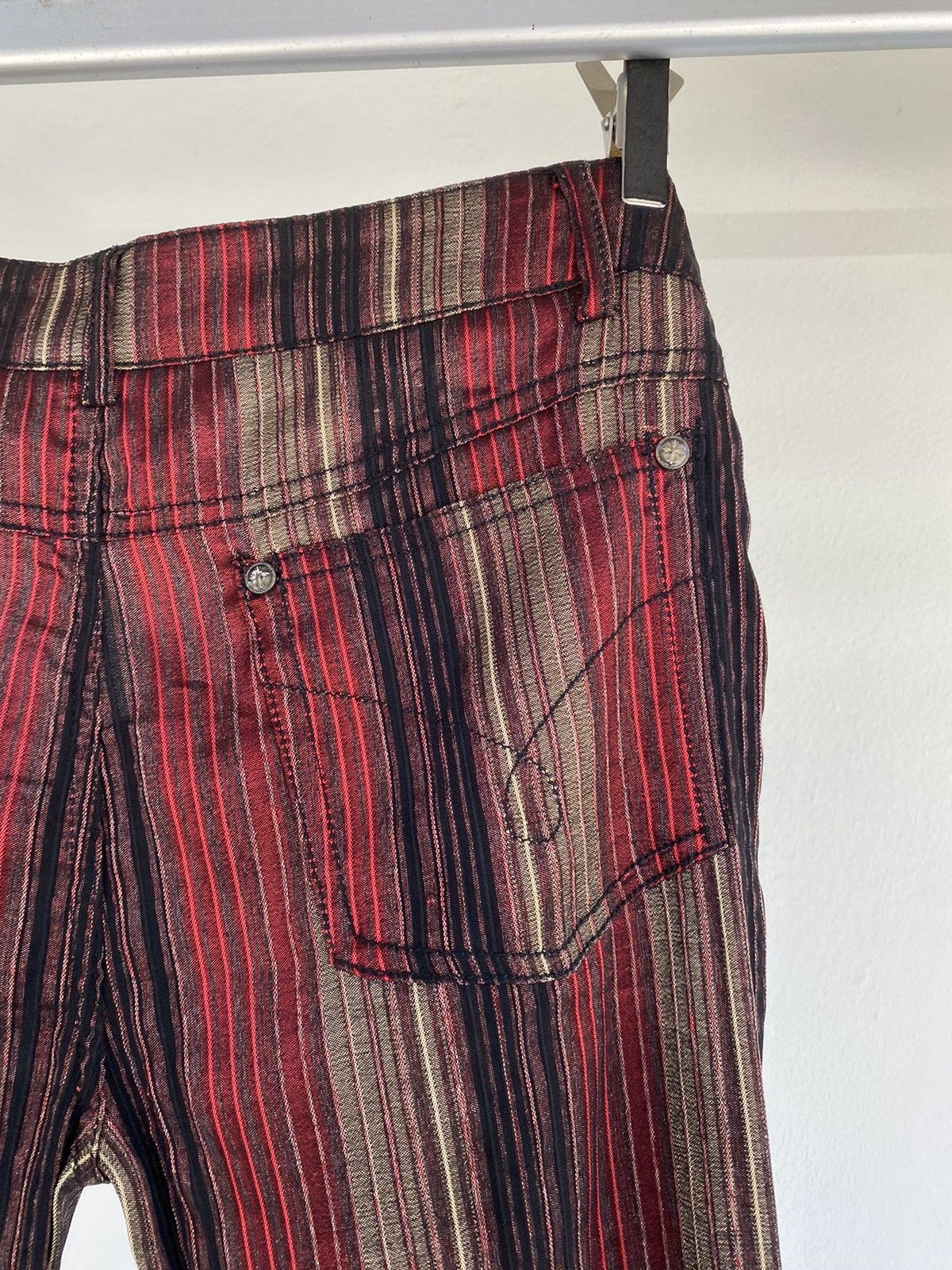 Ozz on pants
