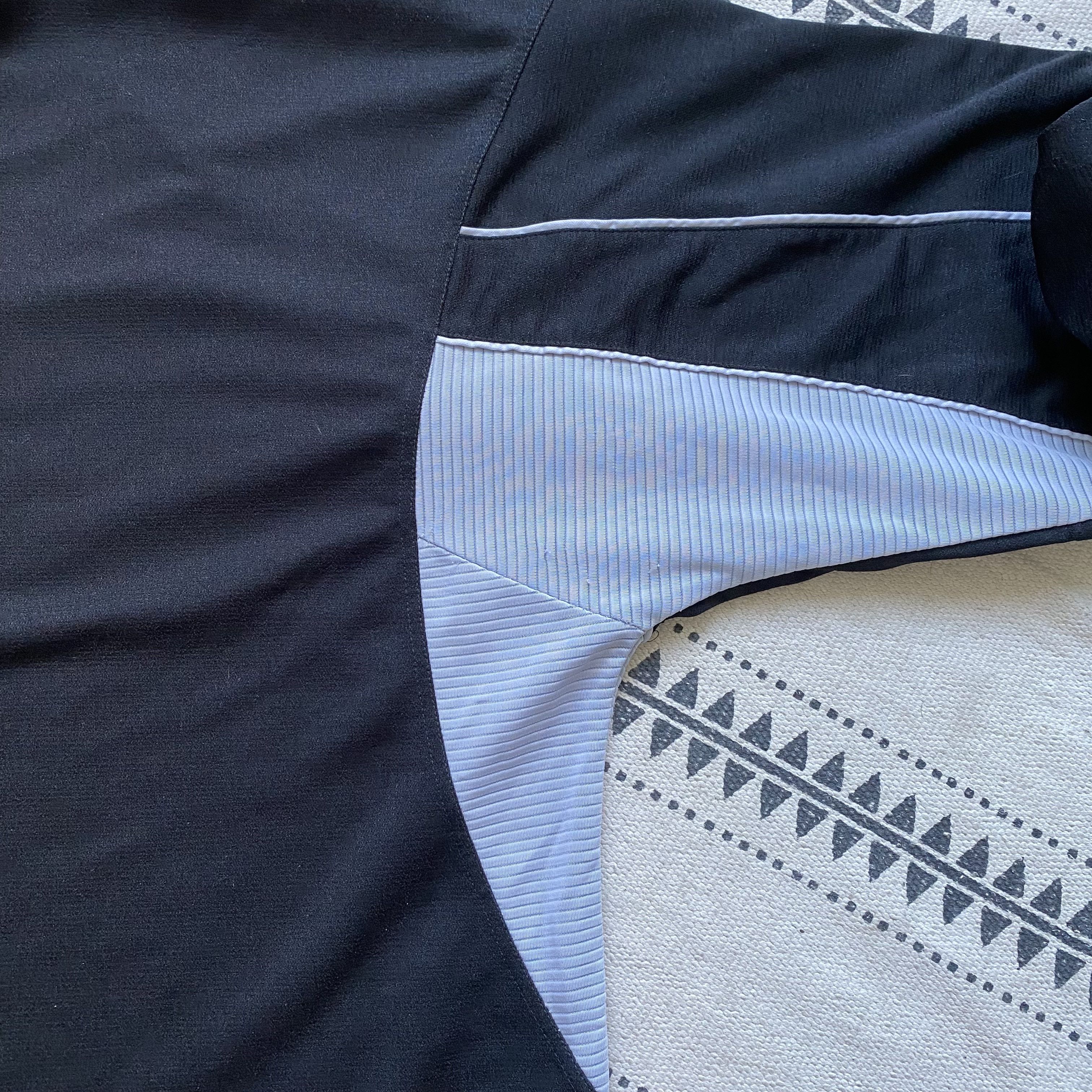 Umbro ⚽️Vintage Umbro Soccer jersey Goalkeeper Longsleeve Y2K Nike Size US XXL / EU 58 / 5 - 6 Thumbnail