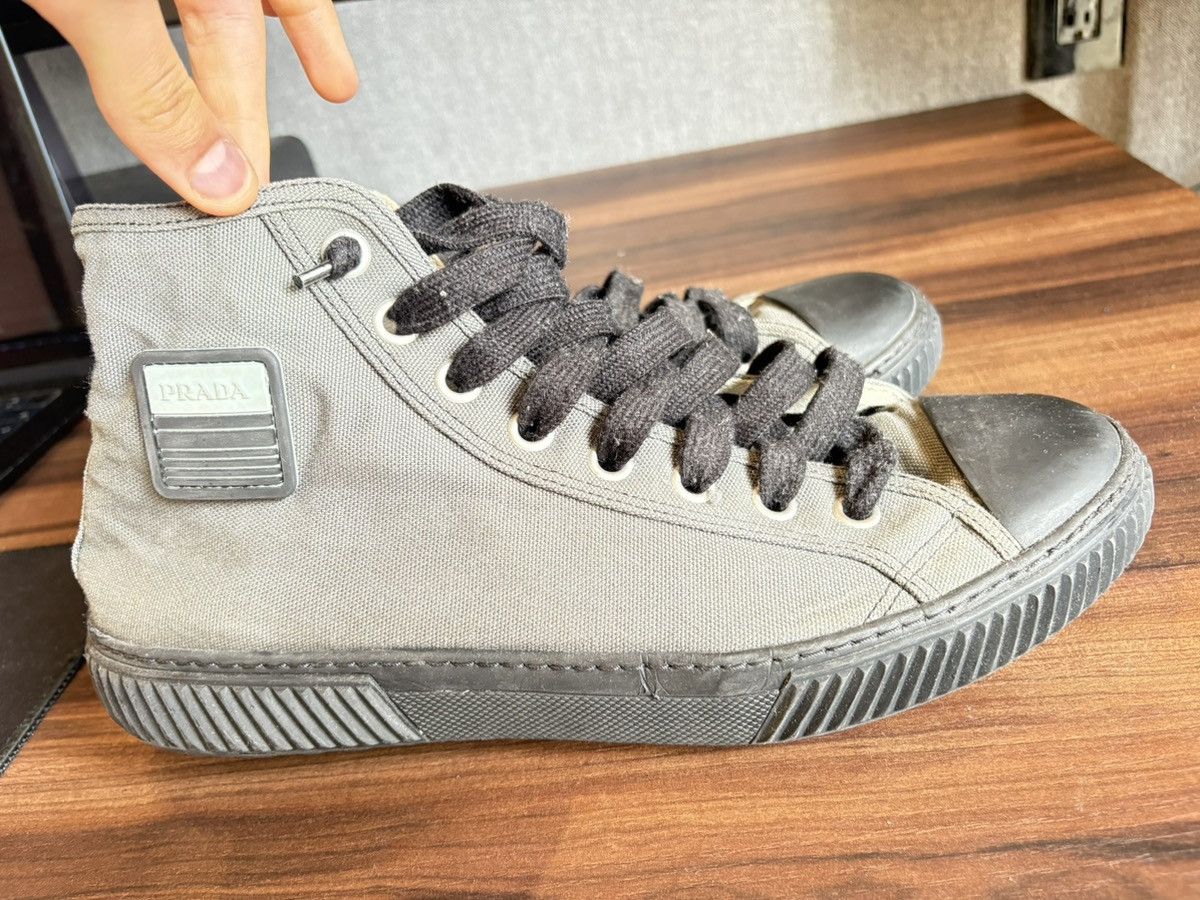 Prada Prada Grey Hight Top Sneakers 4T3218 010 F0H16 Size US 11 / EU 44 - 4 Thumbnail