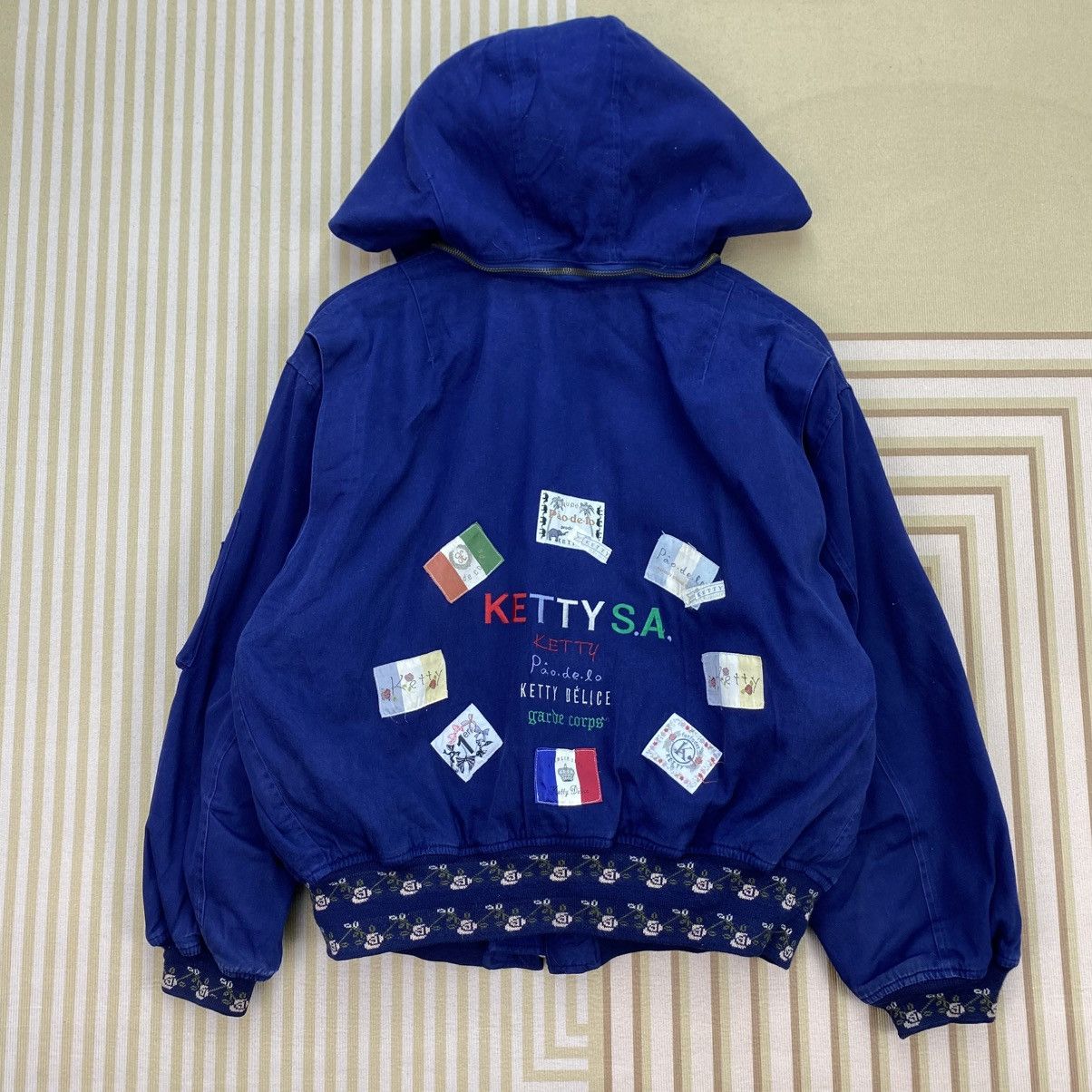 Issey Miyake 🫶Vintage ketty Bomber Embroidered Pacth Jacket Size US M / EU 48-50 / 2 - 2 Thumbnail