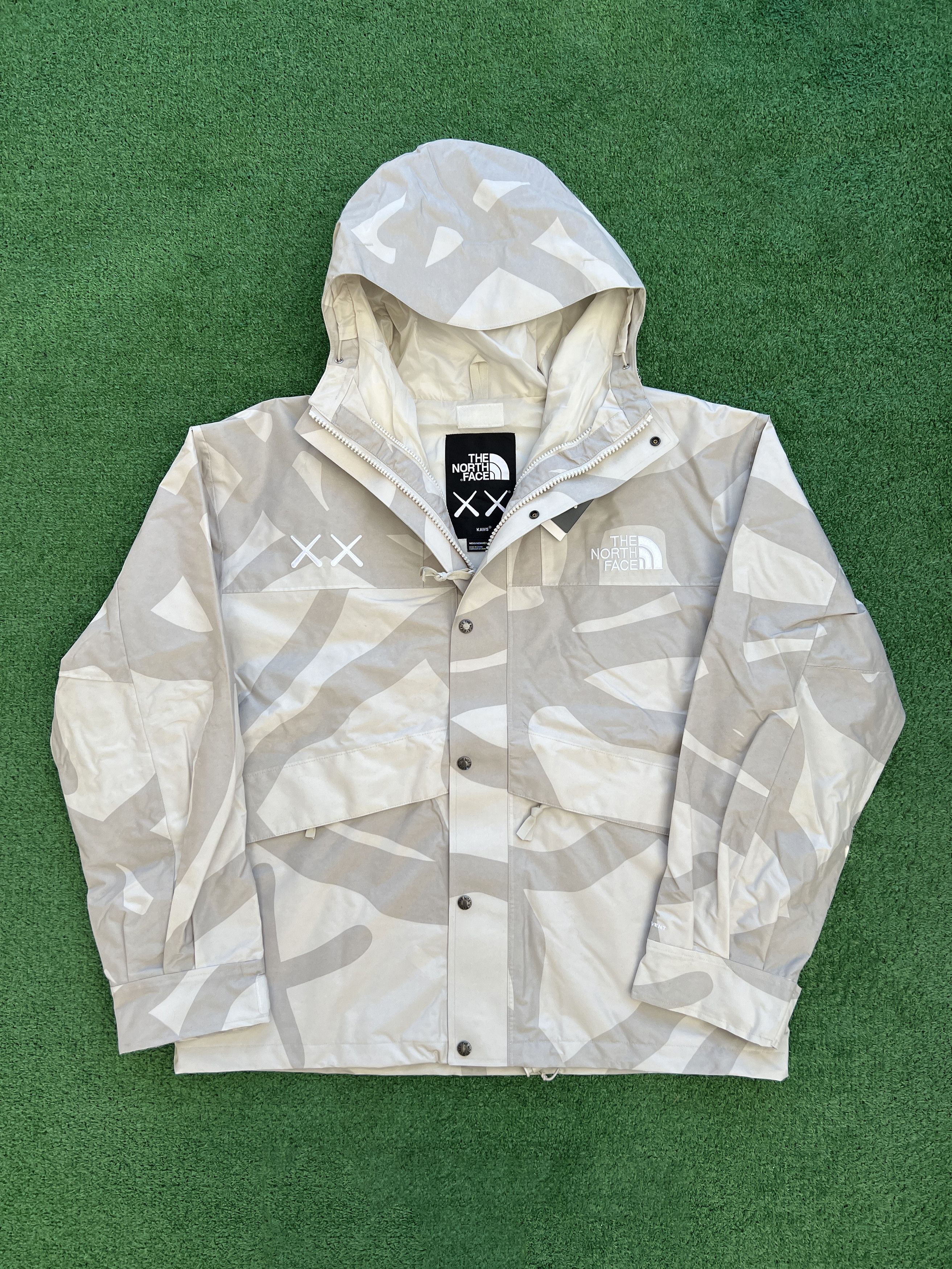 Kaws × The North Face KAWS x The North Face Mountain Jacket Size US L / EU 52-54 / 3 - 1 Thumbnail