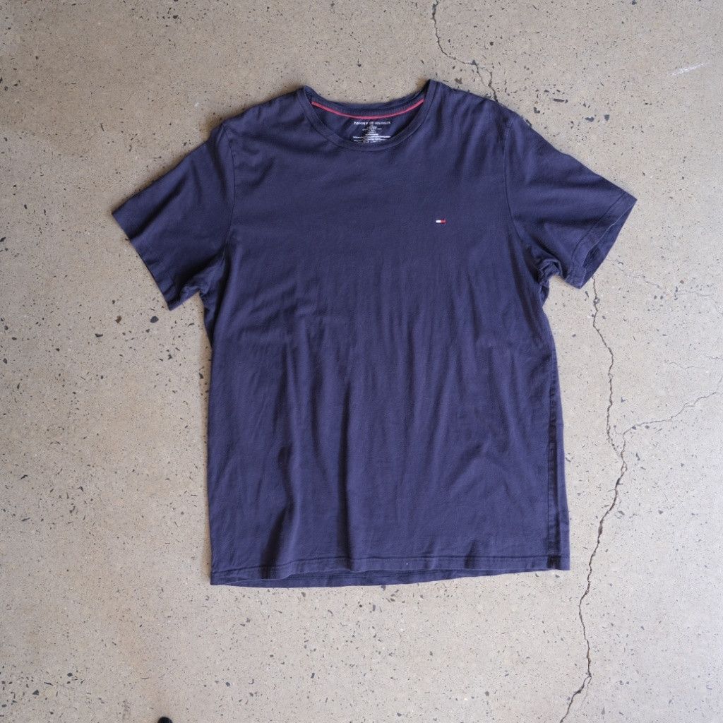Tommy Hilfiger Tommy Hilfiger Navy Blue Short Sleeve T-Shirt Size L Size US L / EU 52-54 / 3 - 1 Thumbnail