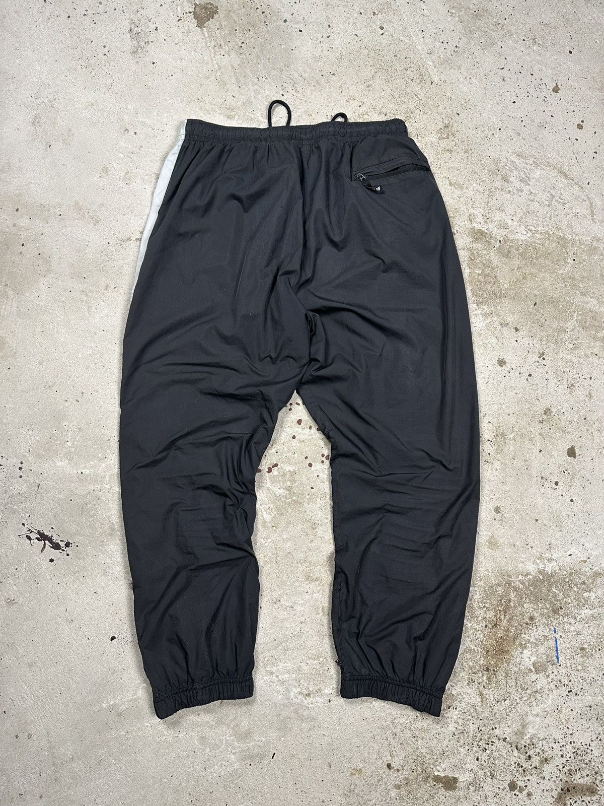 Nike Vintage Y2K Nike SB Baggy Black Track Pants Swoosh Size US 34 / EU 50 - 2 Thumbnail