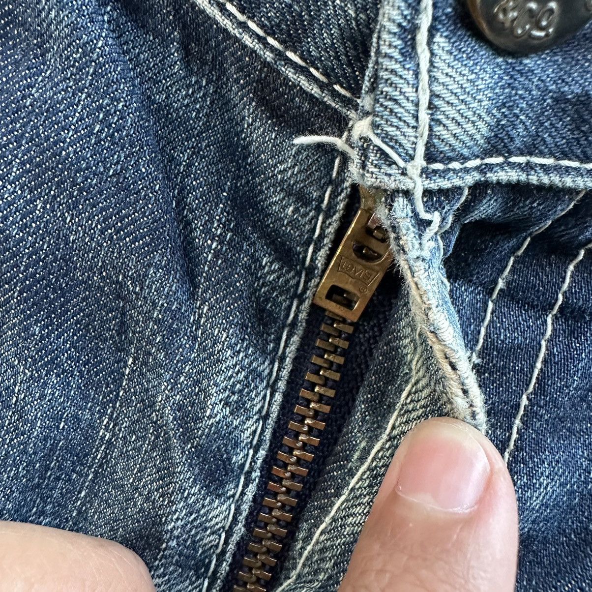 Japanese Brand Vintage Levi’s Classic Denim Distressed Faded Jean Pant W32 Size US 32 / EU 48 - 7 Thumbnail