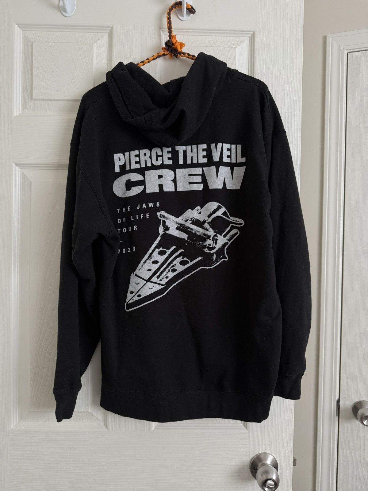 Other Pierce the Veil 2023 The Jaws of Life Tour Crew Hoodie Size L / US 10 / IT 46 - 3 Thumbnail