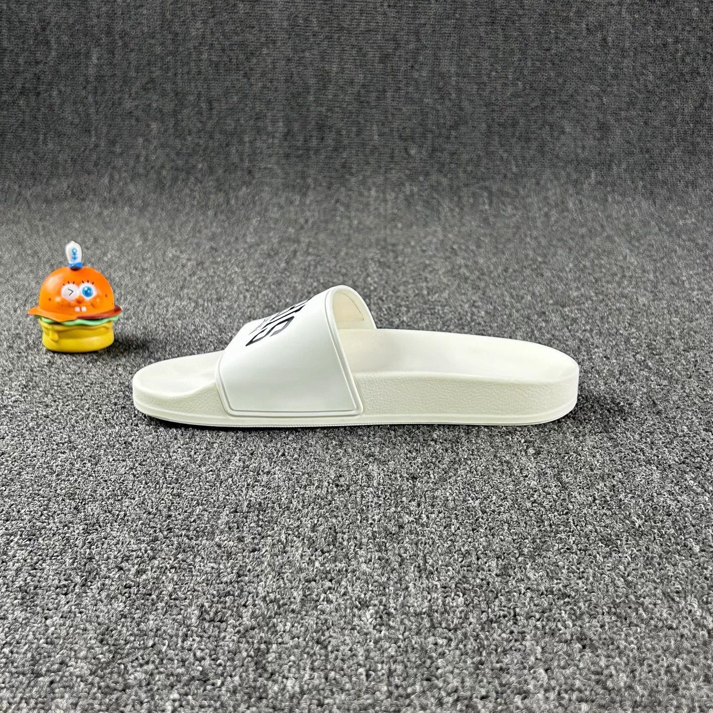 Balenciaga Balenciaga White Women's Minimalist Summer Sandals 35 Size US 4.5 / IT 34.5 - 4 Thumbnail