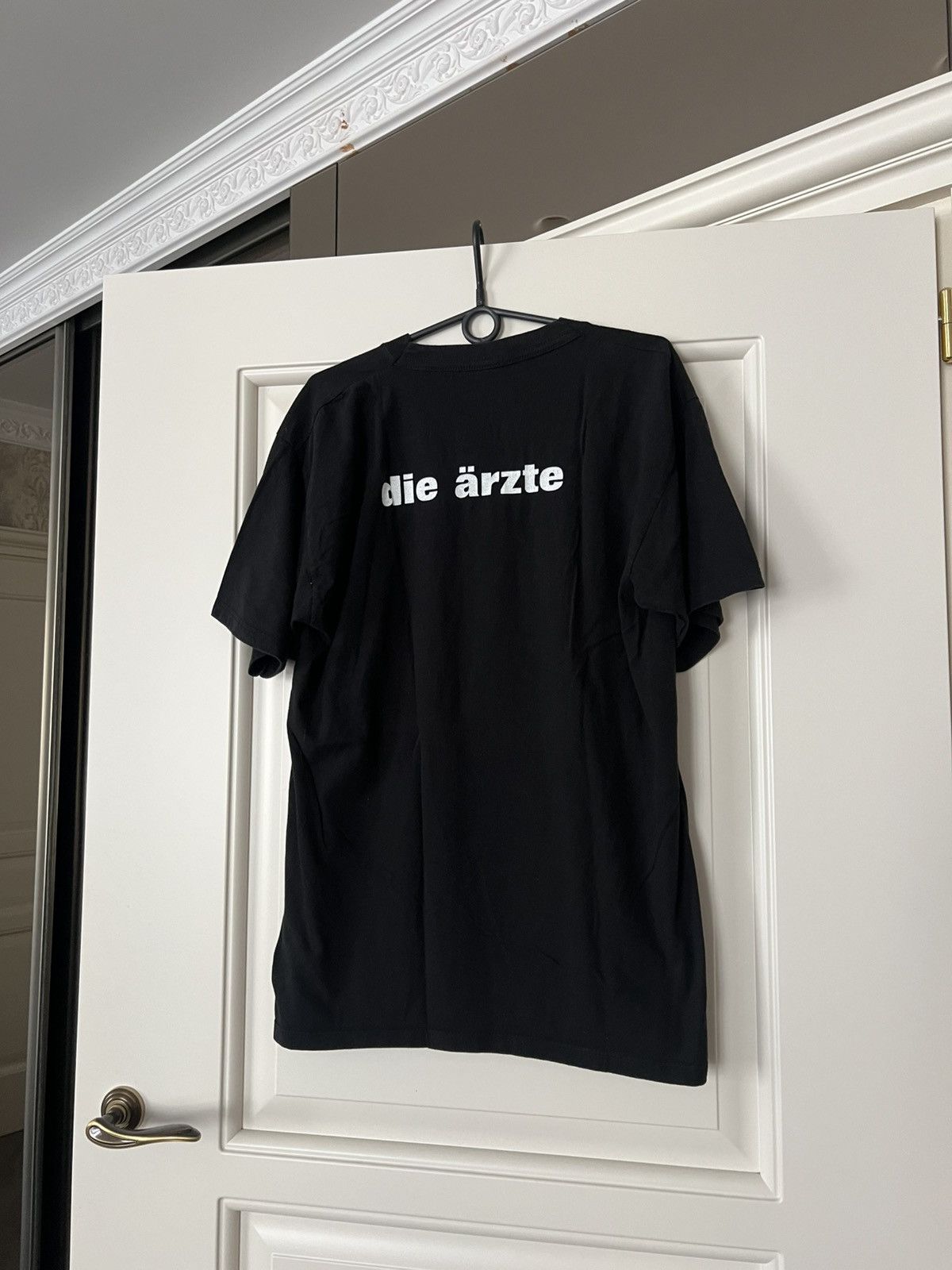 Band Tees Vintage Die Arzte Band Tee Rock T-Shirt Size L Size US L / EU 52-54 / 3 - 13 Thumbnail