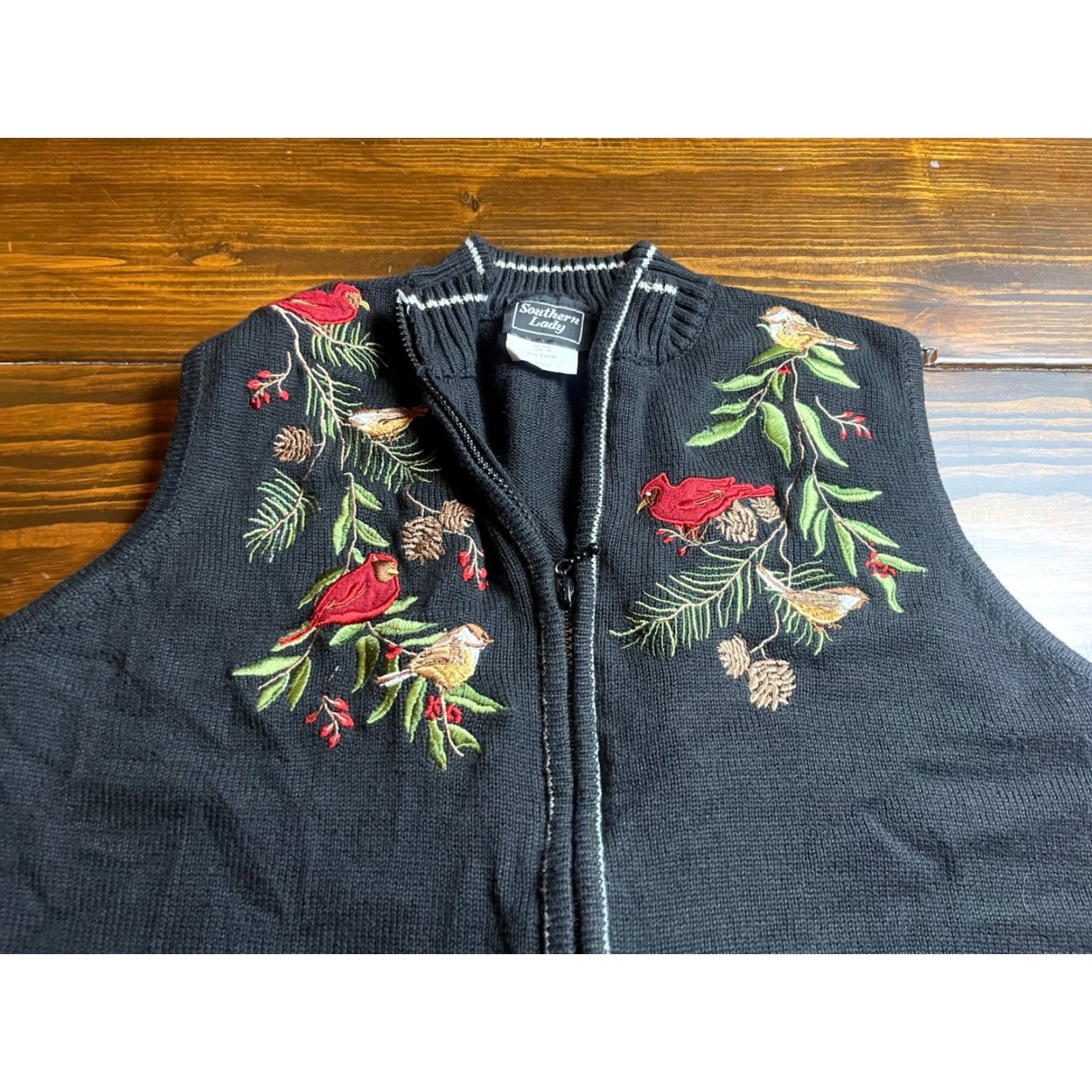 Vintage VEST Womens Medium Black Southern Lady Cardinal Floral Bird Embroidered Sweater Size M / US 6-8 / IT 42-44 - 3 Thumbnail