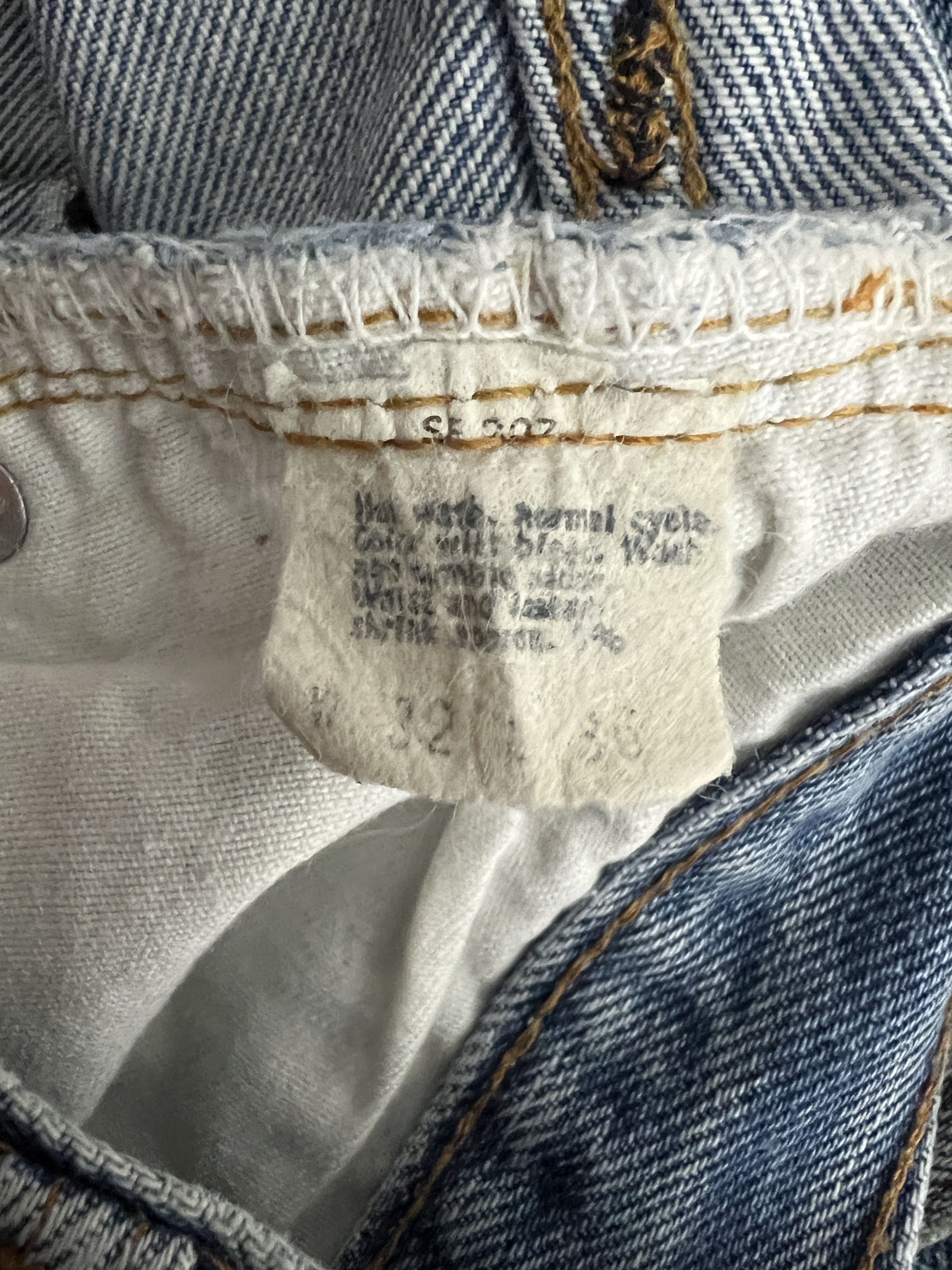 Levi's 1970s Levi's 501 Distressed Redline Selvedge #6 Rivet Jeans Size US 30 / EU 46 - 9 Thumbnail