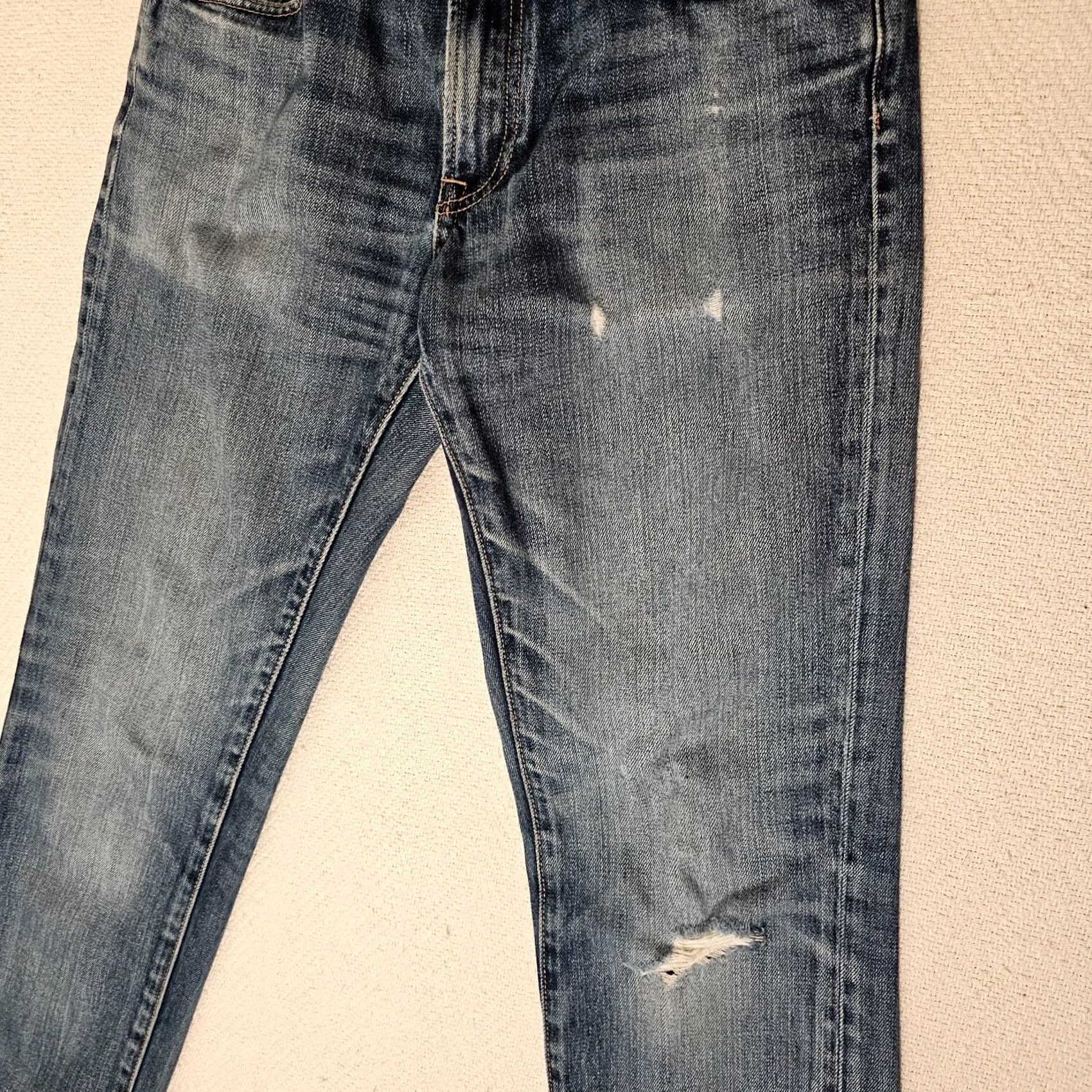 Uniqlo UNIQLO Jeans Men 30x32 Blue Medium Wash Distressed Cotton Denim Slim Straight 5-Pocket Belt Loops Vintage No Womens Mens Size US 30 / EU 46 - 6 Thumbnail