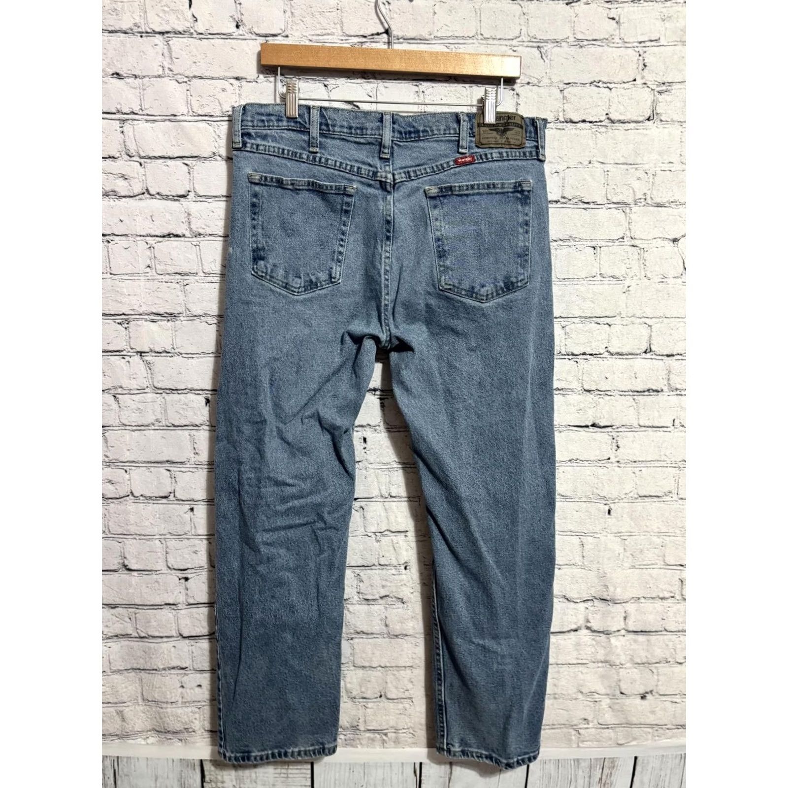 Wrangler Wrangler Jeans Light Blue Denim 36x29 Men Casual Denim 5-Pocket Cotton Spandex Vintage? No Size US 36 / EU 52 - 6 Thumbnail