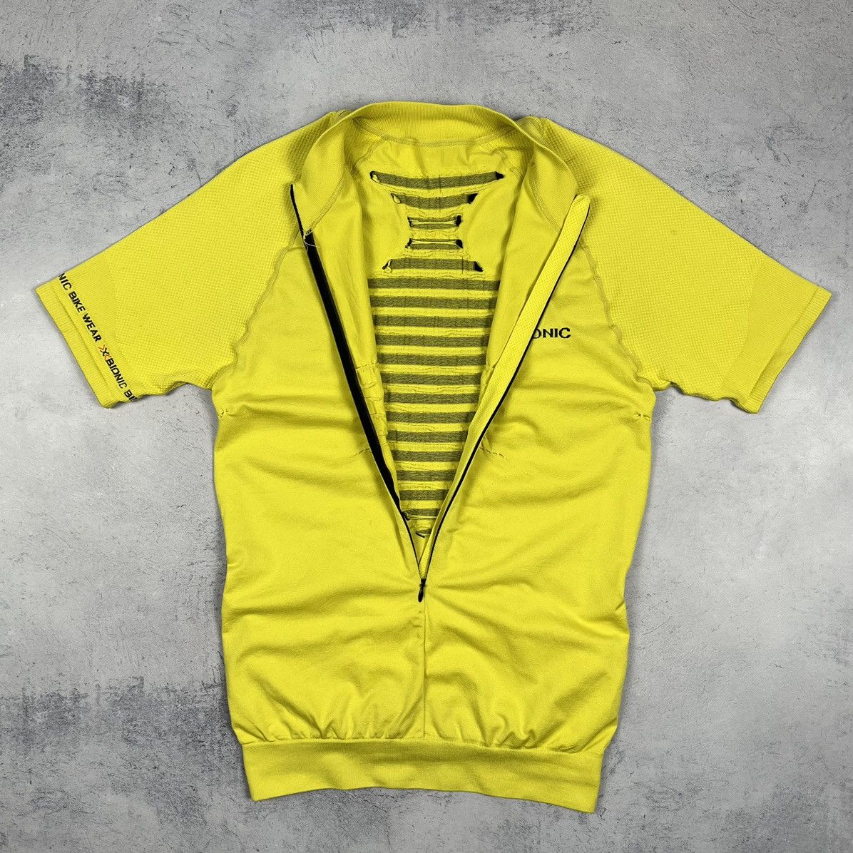 Rapha Mens X-Bionic cycling jersey tee Size US L / EU 52-54 / 3 - 16 Thumbnail