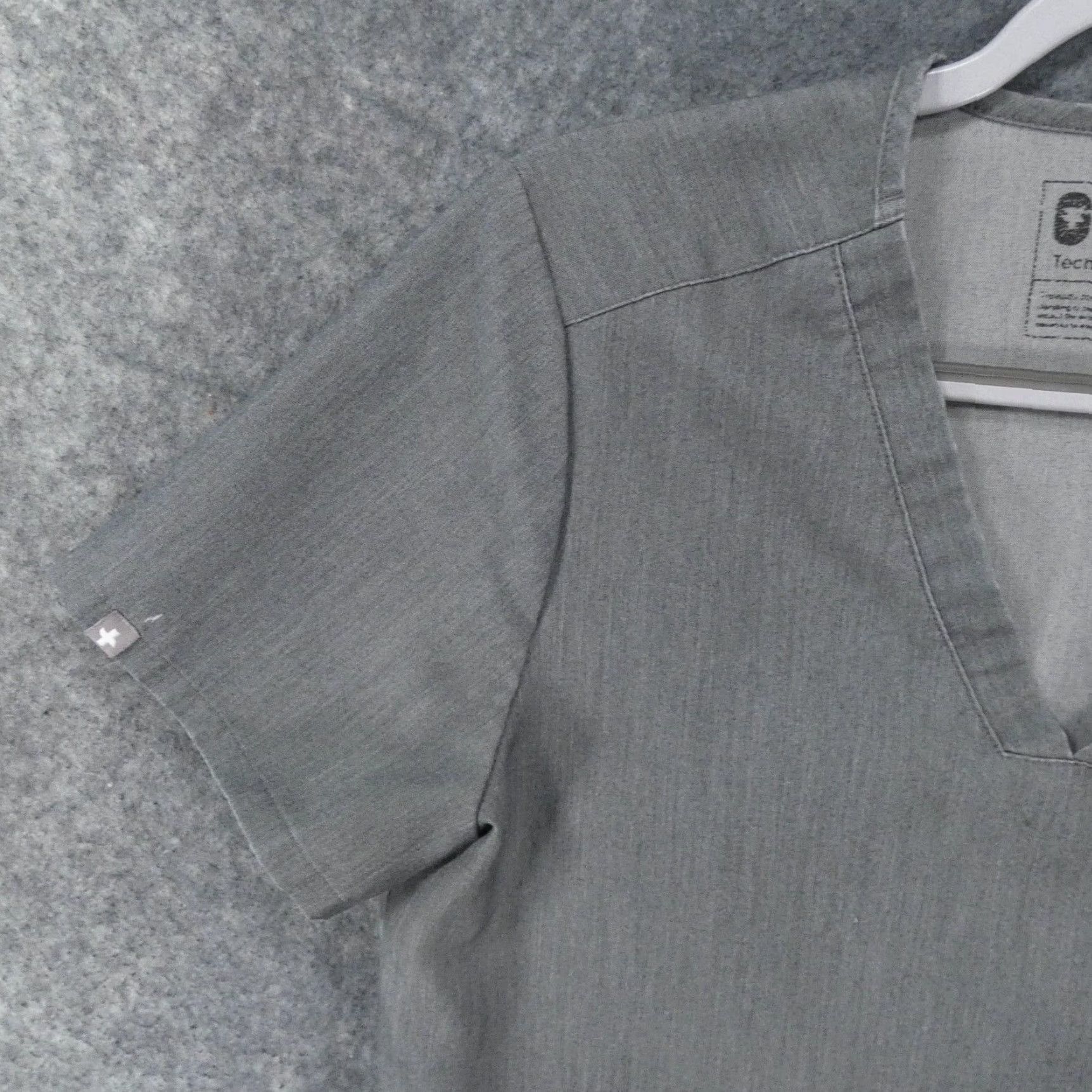 Vintage FIGS Scrub Top Womens Small Short Sleeve Gray w Pockets Size S / US 4 / IT 40 - 3 Thumbnail