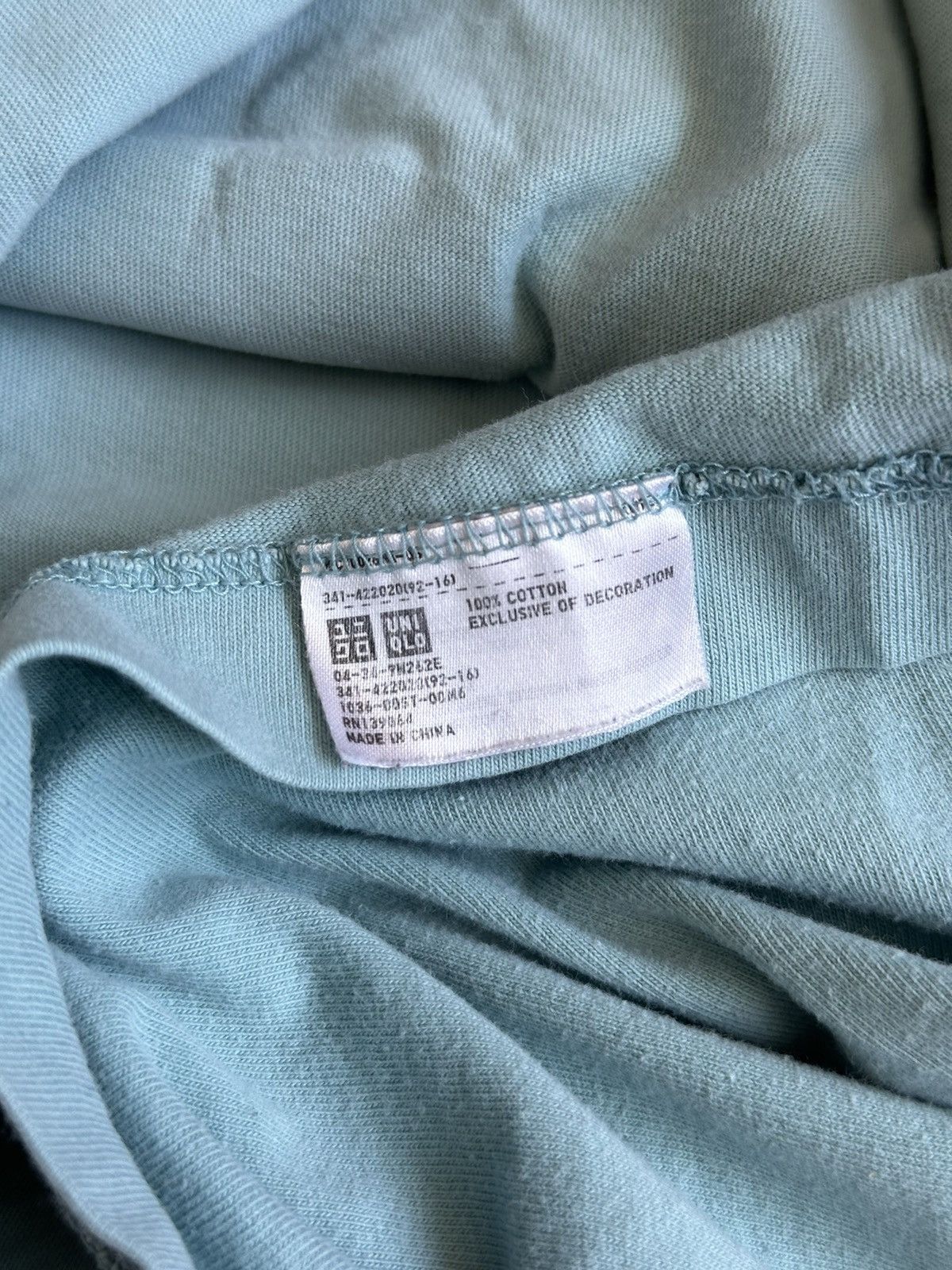 Kaws × Uniqlo Kaws Uniglo t-shirt size L Size US L / EU 52-54 / 3 - 5 Thumbnail