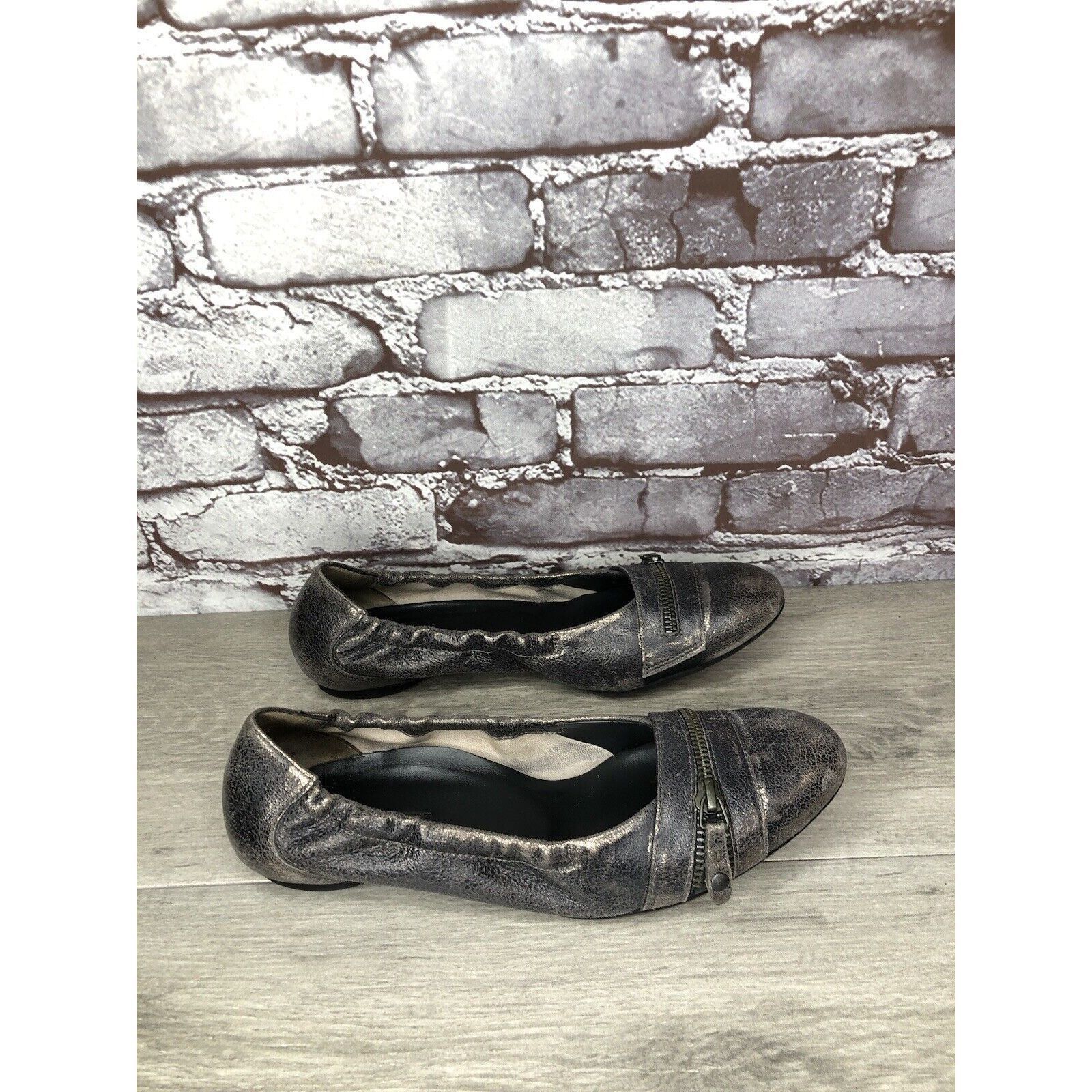 Other PAUL GREEN Pewter Leather Shimmer Zipper Ballet Flats Women Size US 7.5 / IT 37.5 - 3 Thumbnail