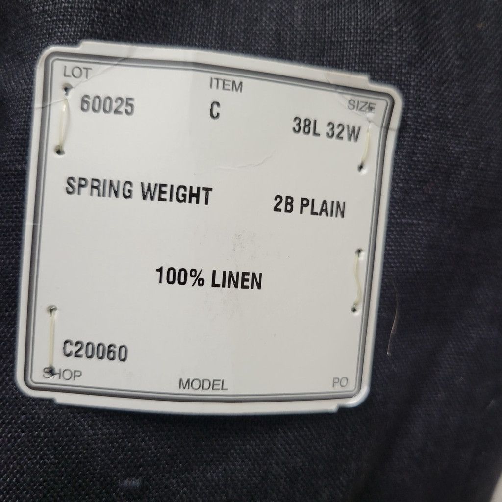 Jos. A. Bank JoS A Bank Men Black Spring Weight 2-Button Center-Vent Size 38R - 11 Thumbnail