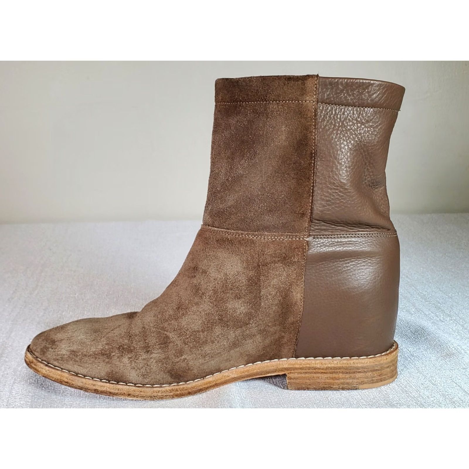 Vince VINCE Grayson Ankle Boots Womens US 7 Leather Suede Block Heel Concealed Wedge Flint Taupe M Size US 7 / IT 37 - 3 Thumbnail